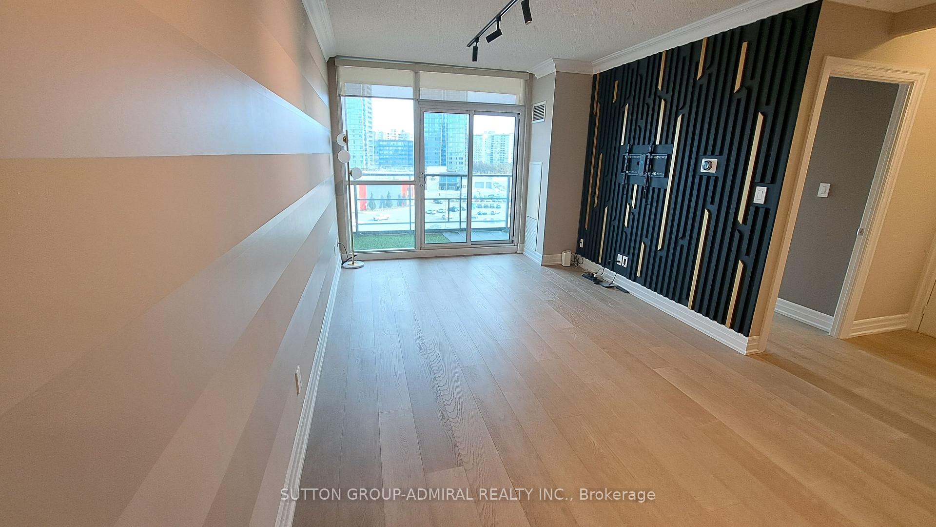 Photo 3 of Unit #704, 88 Promenade Circle, Vaughan, Brownridge — HOMEH