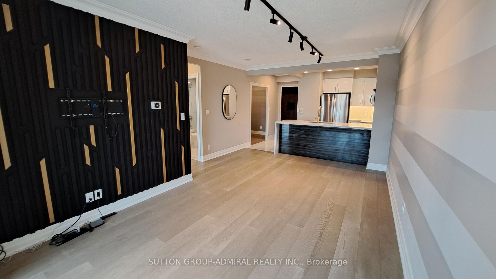 Photo 5 of Unit #704, 88 Promenade Circle, Vaughan, Brownridge — HOMEH