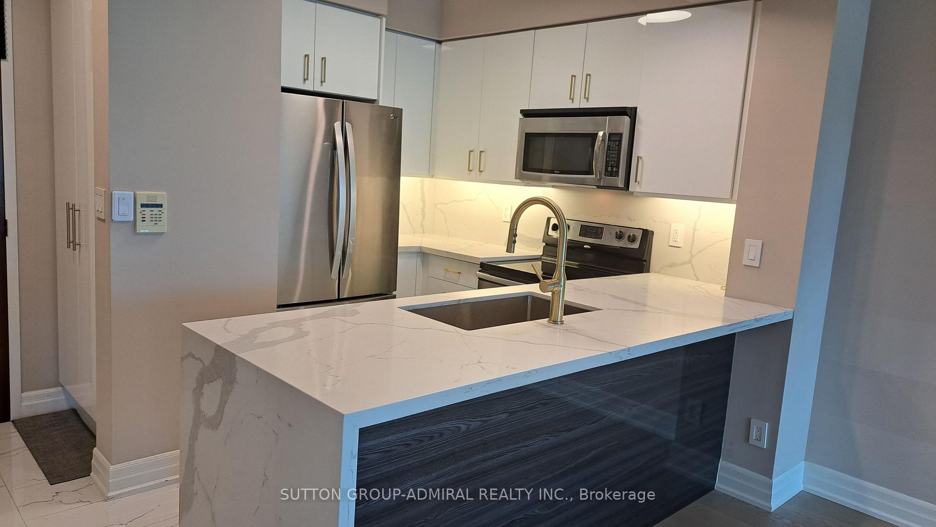 Photo 7 of Unit #704, 88 Promenade Circle, Vaughan, Brownridge — HOMEH