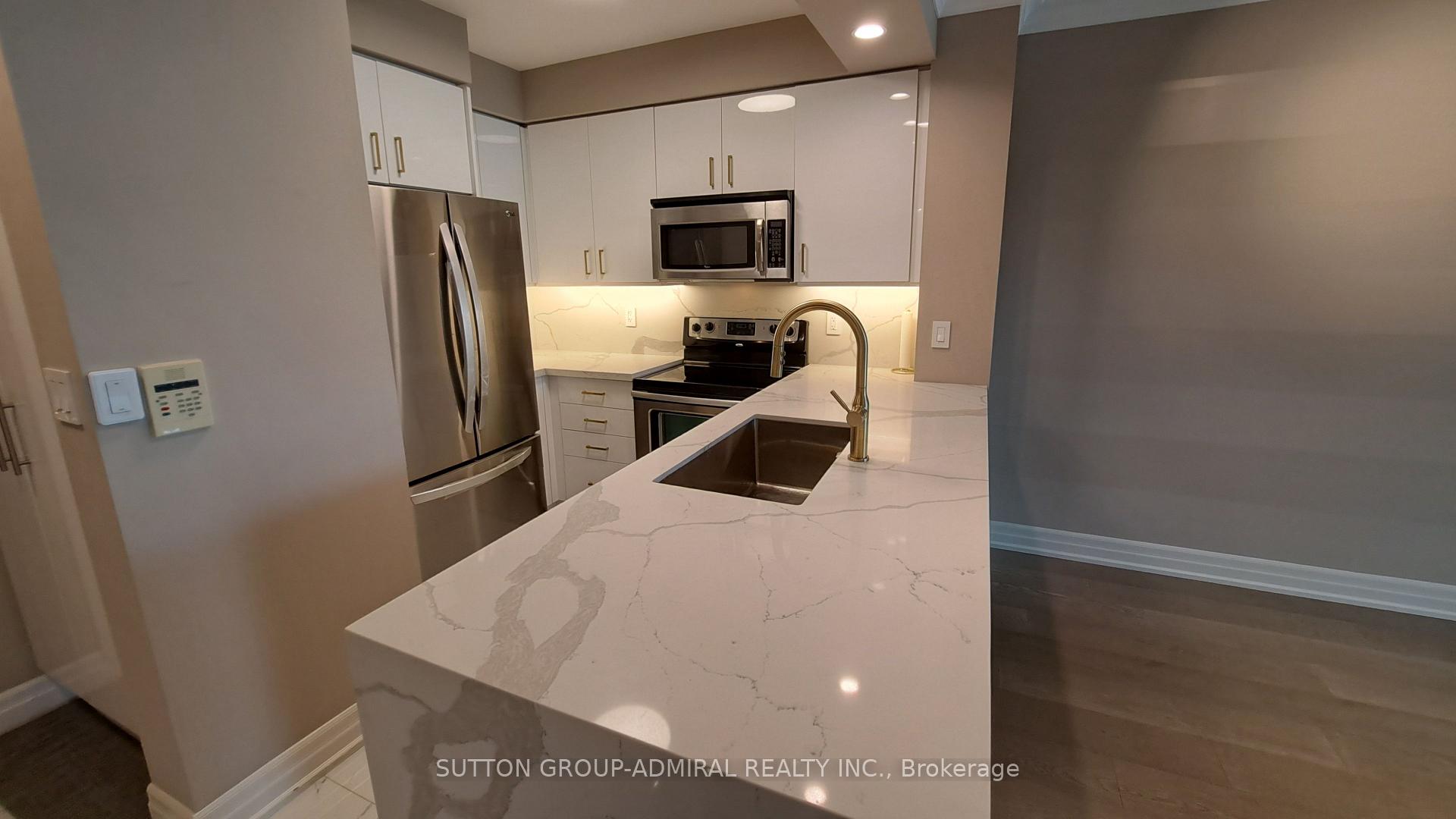 Photo 9 of Unit #704, 88 Promenade Circle, Vaughan, Brownridge — HOMEH