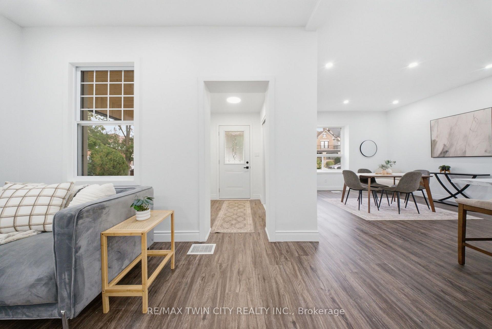 Photo 6 of 42 Peel Street, Brantford, Victoria/Arthur — HOMEH