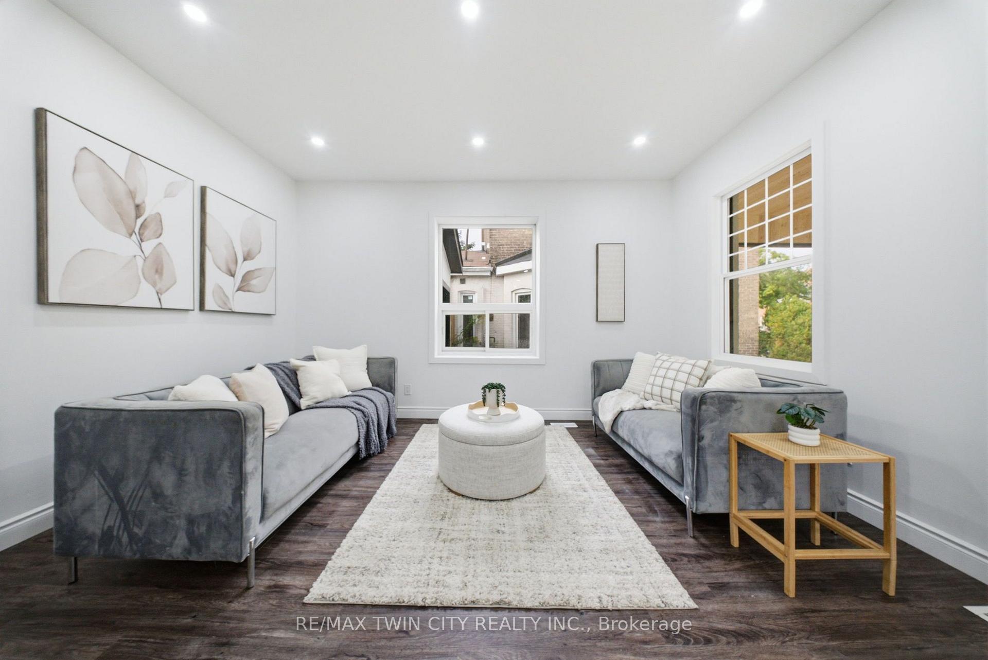 Photo 12 of 42 Peel Street, Brantford, Victoria/Arthur — HOMEH