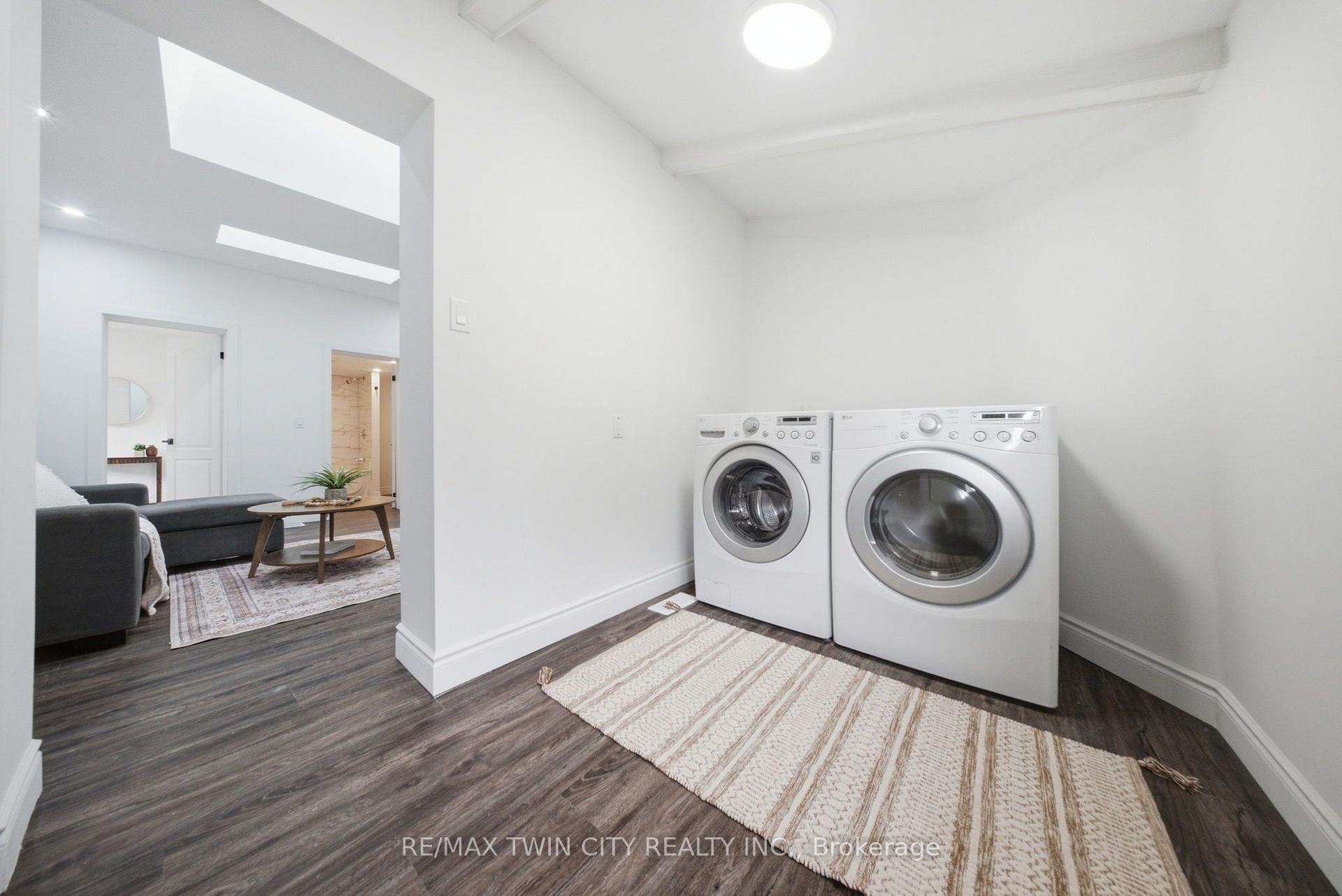 Photo 18 of 42 Peel Street, Brantford, Victoria/Arthur — HOMEH