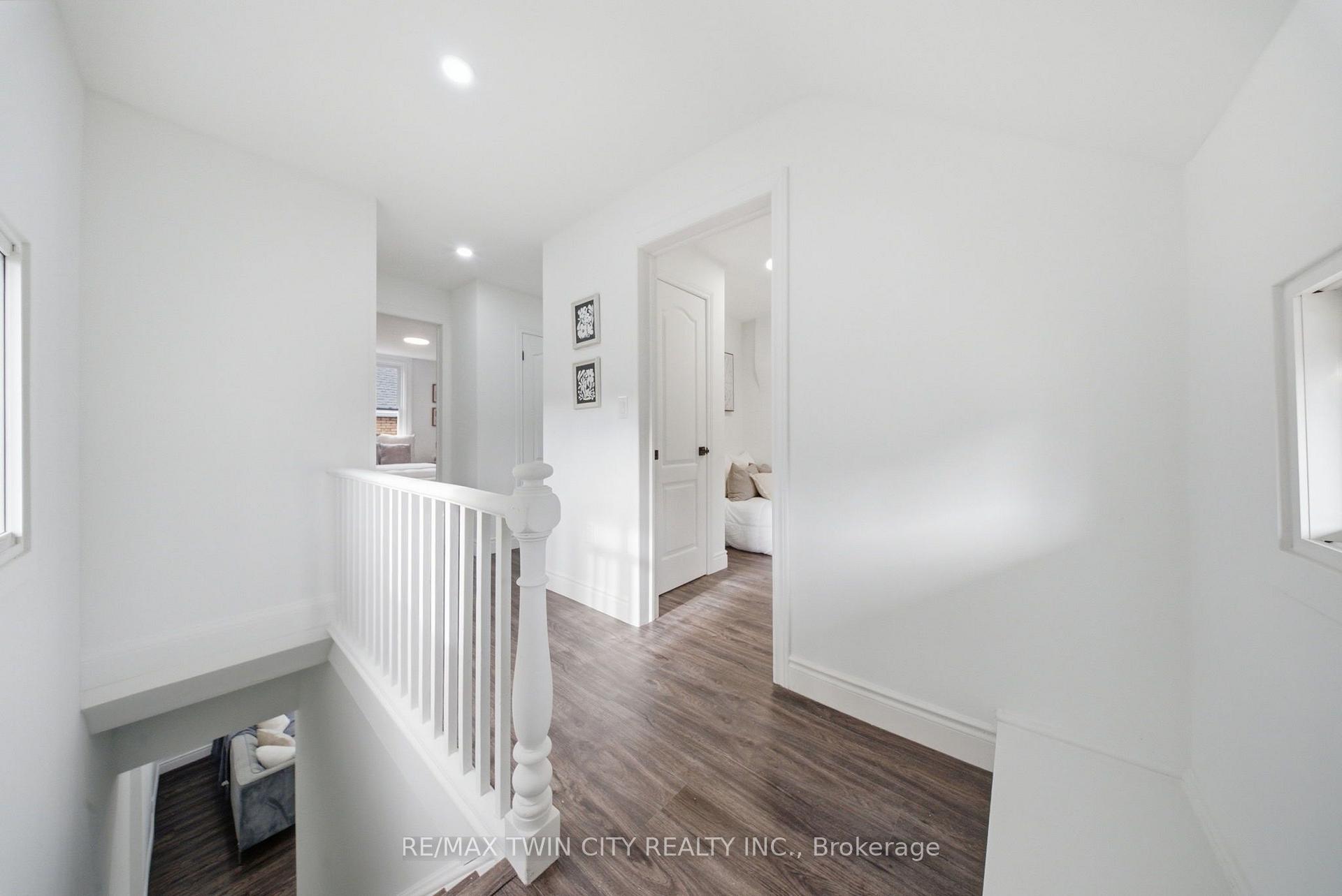 Photo 20 of 42 Peel Street, Brantford, Victoria/Arthur — HOMEH