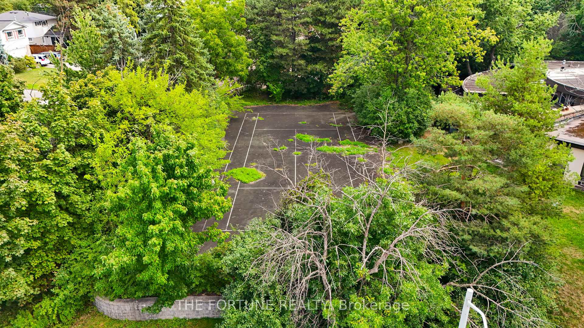 Photo 3 of 58 Parkview Place, Brampton, Brampton East — HOMEH