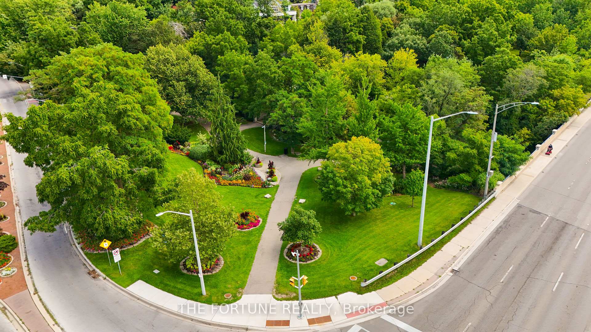 Photo 14 of 58 Parkview Place, Brampton, Brampton East — HOMEH