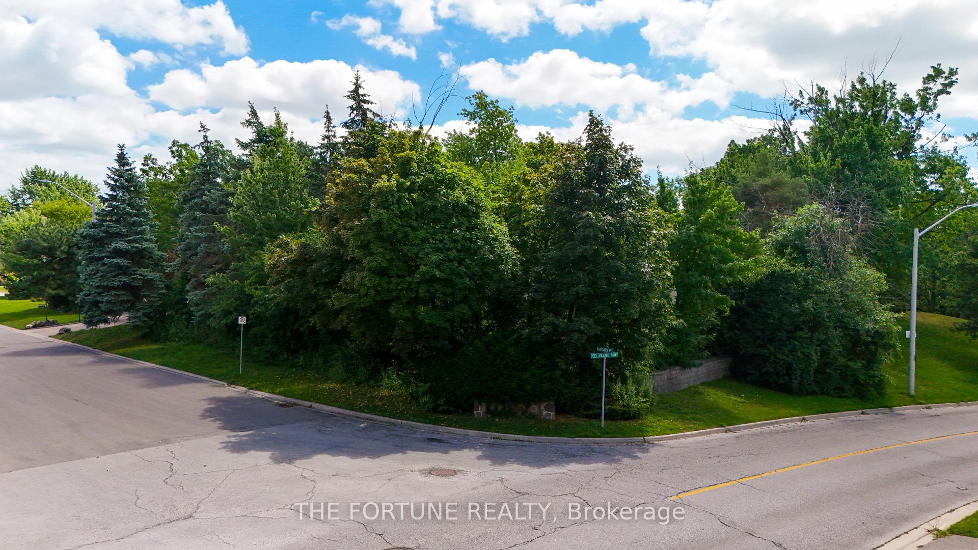 Photo 15 of 58 Parkview Place, Brampton, Brampton East — HOMEH