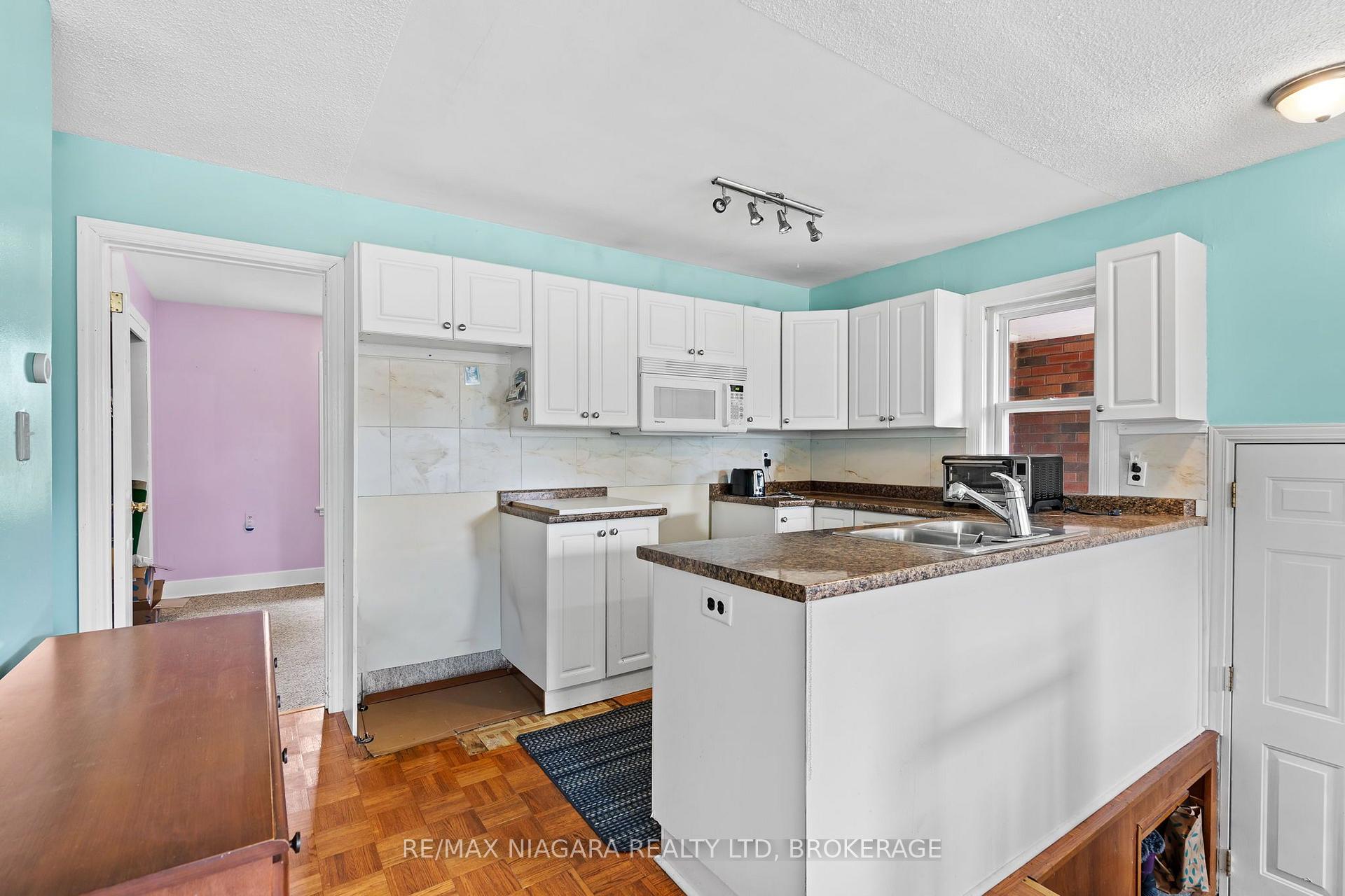 Photo 7 of 256 Kingsway Street, Welland, Dain City — HOMEH