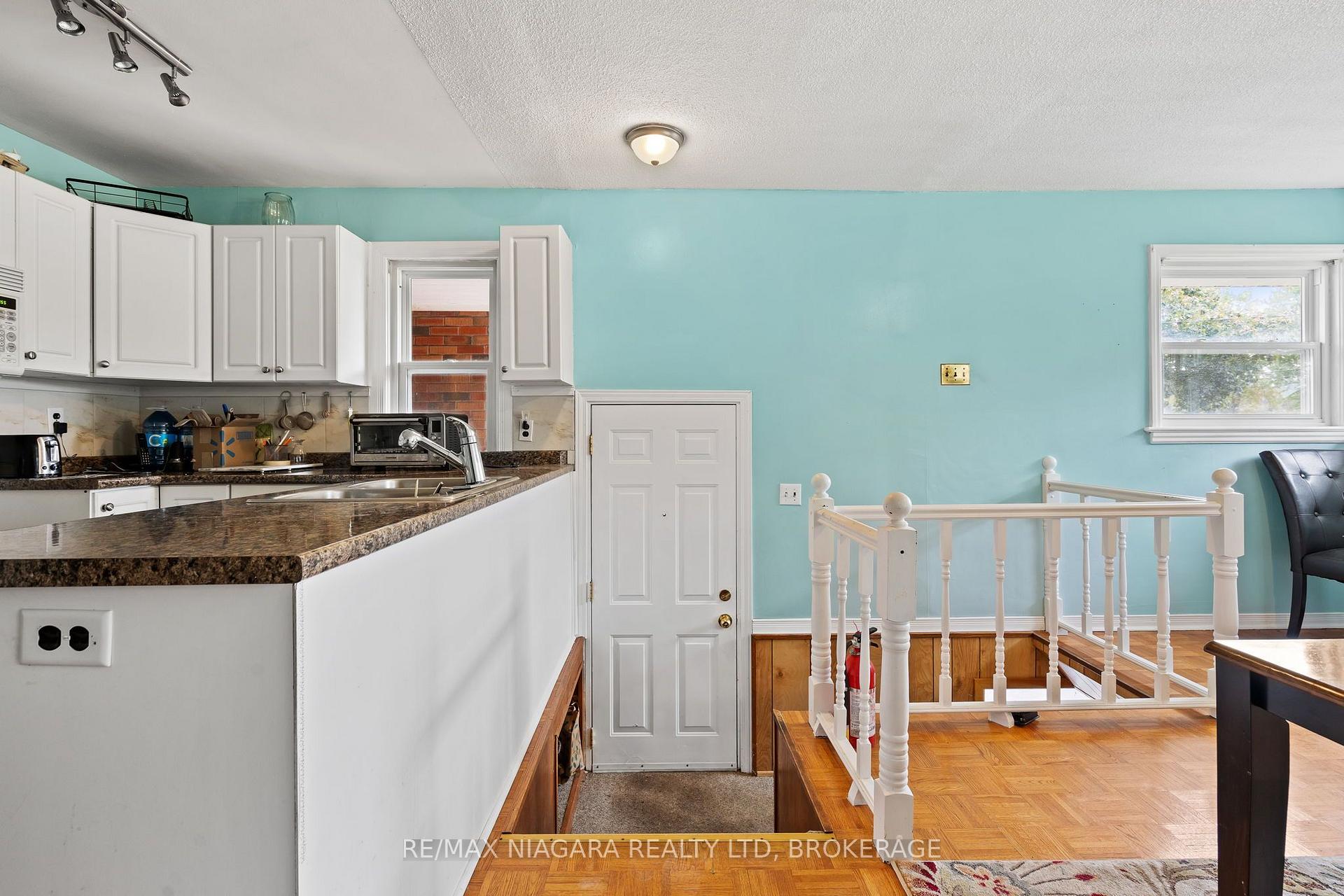 Photo 13 of 256 Kingsway Street, Welland, Dain City — HOMEH