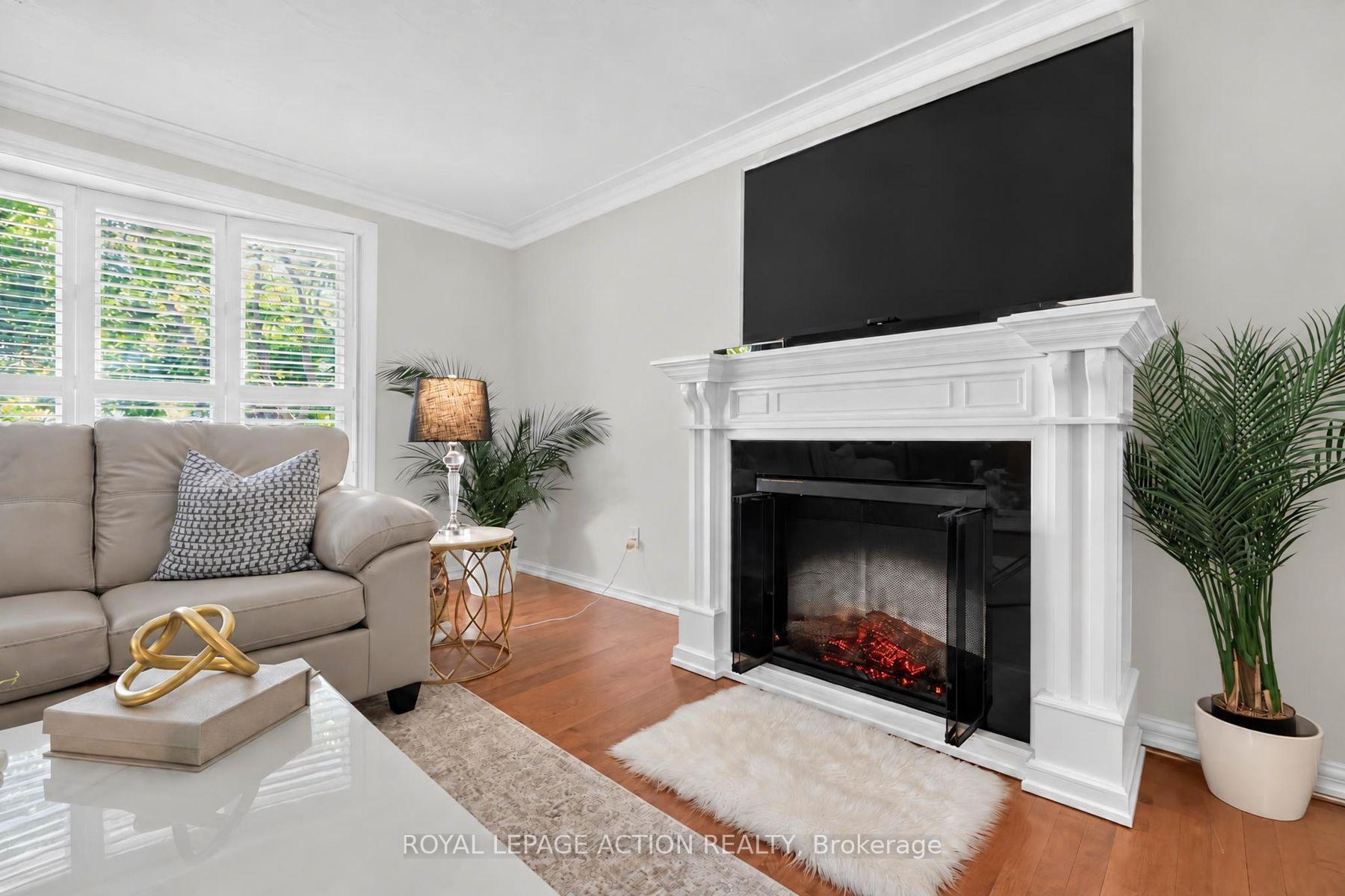 Photo 9 of 20 Japonica Crescent, Brantford, Henderson-Sky Acres — HOMEH
