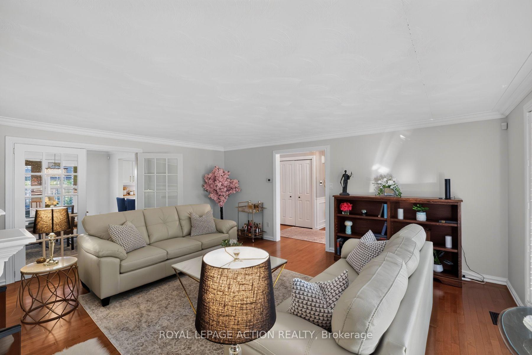 Photo 10 of 20 Japonica Crescent, Brantford, Henderson-Sky Acres — HOMEH
