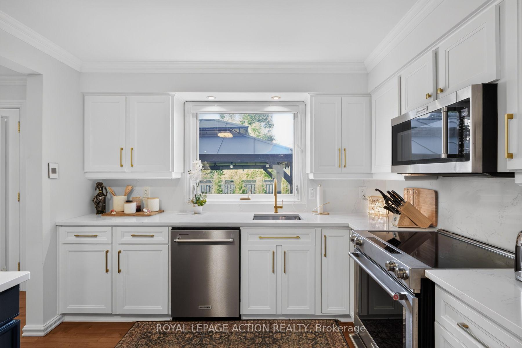 Photo 16 of 20 Japonica Crescent, Brantford, Henderson-Sky Acres — HOMEH