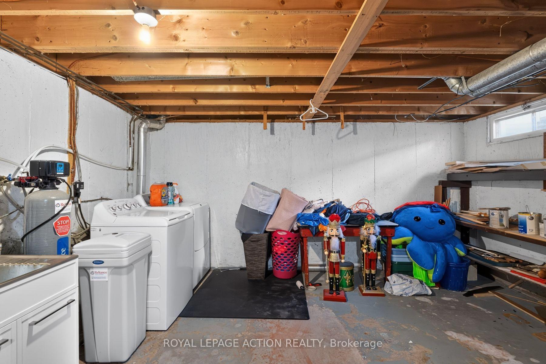 Photo 34 of 20 Japonica Crescent, Brantford, Henderson-Sky Acres — HOMEH
