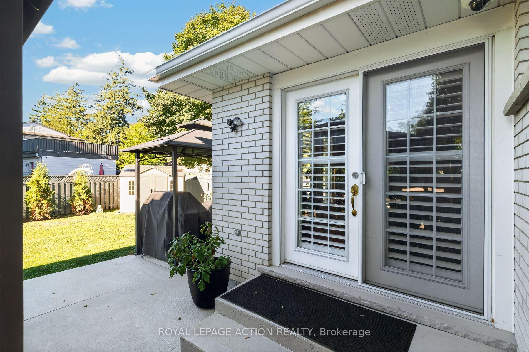 Photo 35 of 20 Japonica Crescent, Brantford, Henderson-Sky Acres — HOMEH