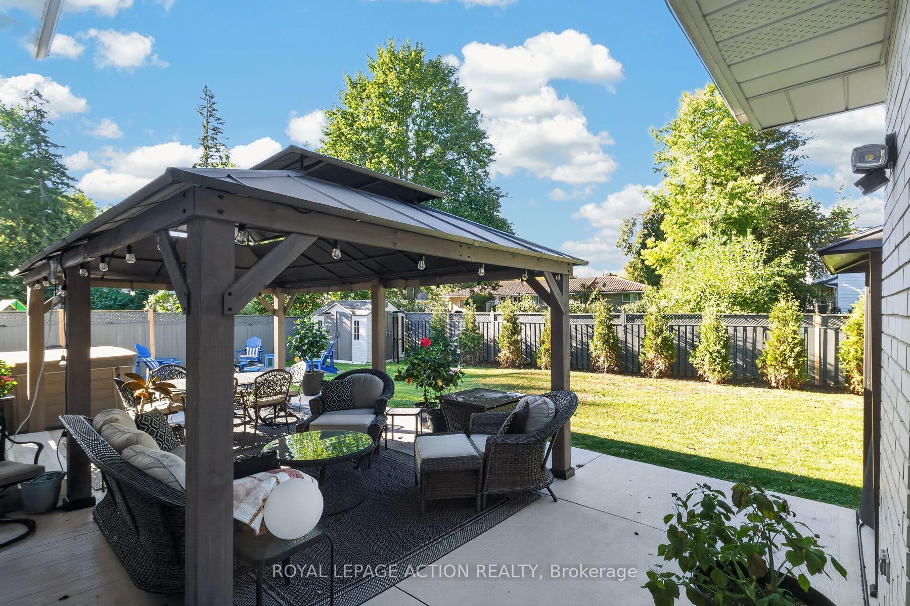 Photo 36 of 20 Japonica Crescent, Brantford, Henderson-Sky Acres — HOMEH
