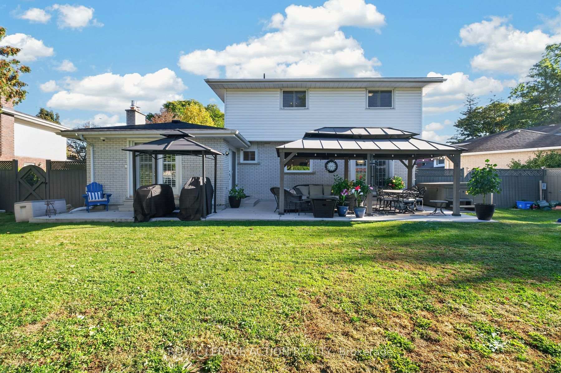 Photo 41 of 20 Japonica Crescent, Brantford, Henderson-Sky Acres — HOMEH