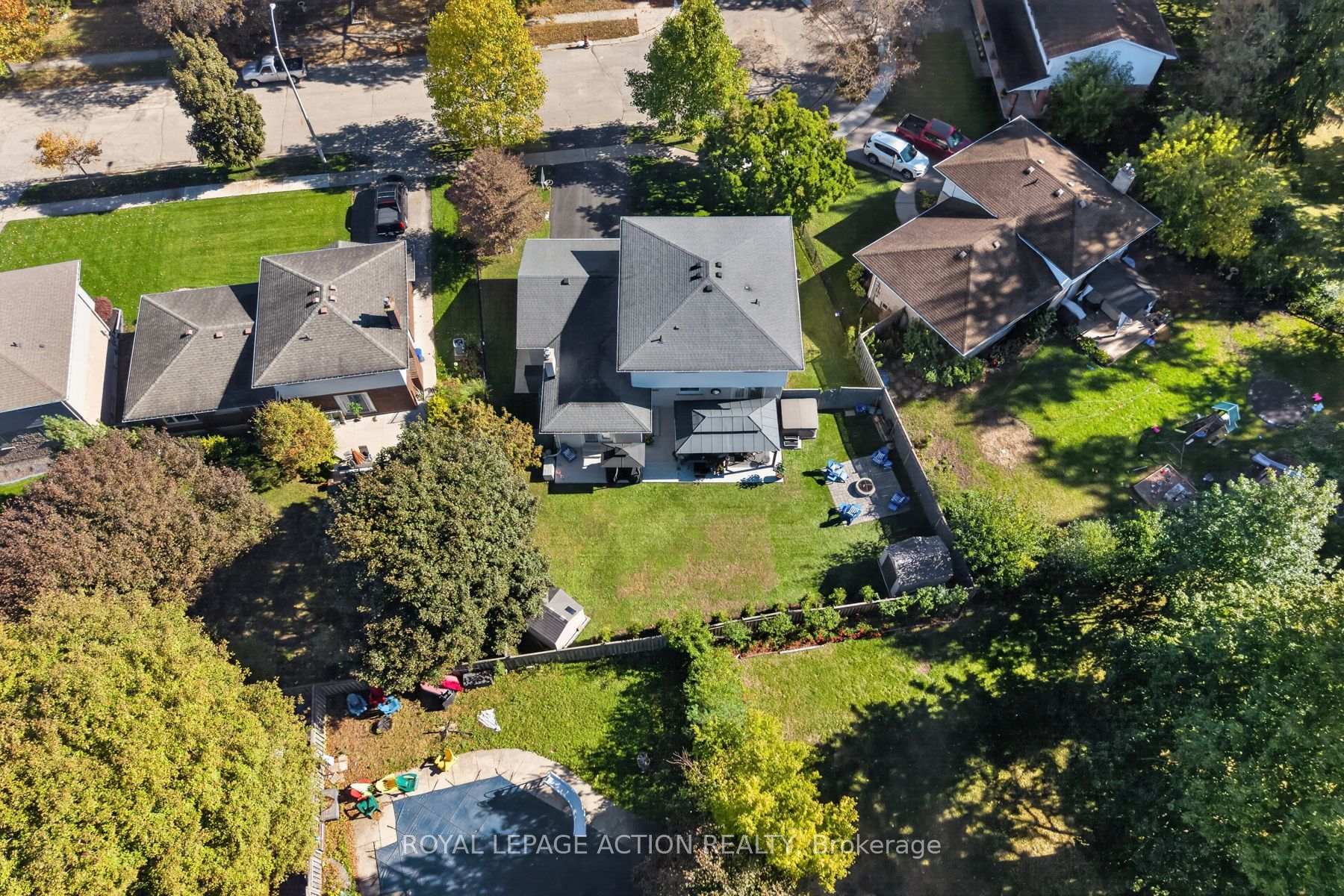 Photo 46 of 20 Japonica Crescent, Brantford, Henderson-Sky Acres — HOMEH