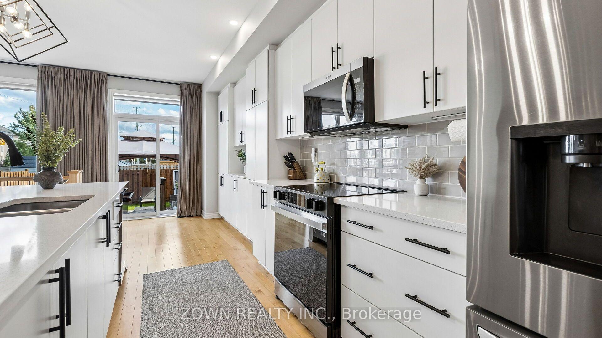 Photo 7 of 233 Sittelle Private, Ottawa, Fallingbrook/Gardenway South — HOMEH