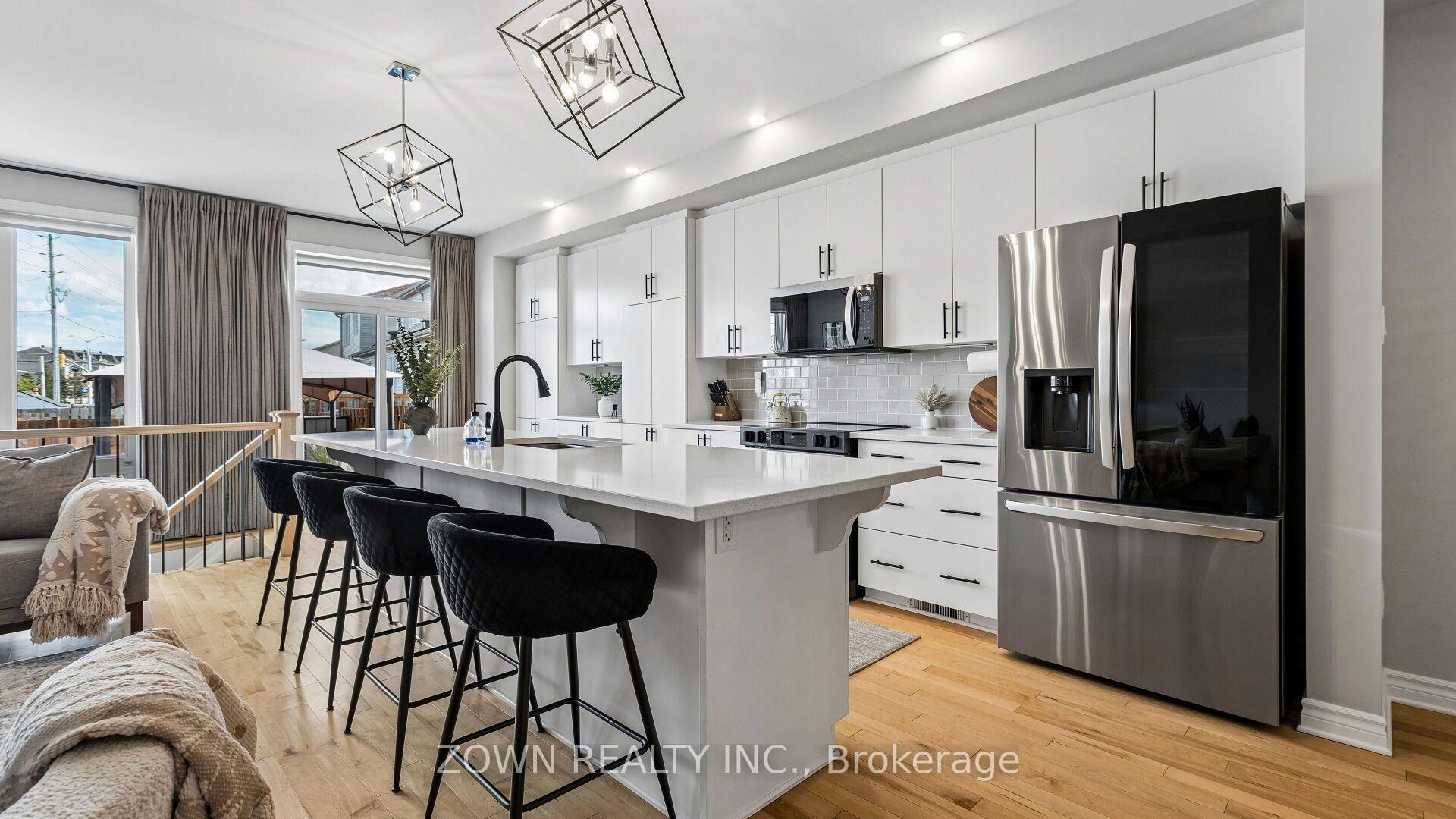 Photo 11 of 233 Sittelle Private, Ottawa, Fallingbrook/Gardenway South — HOMEH