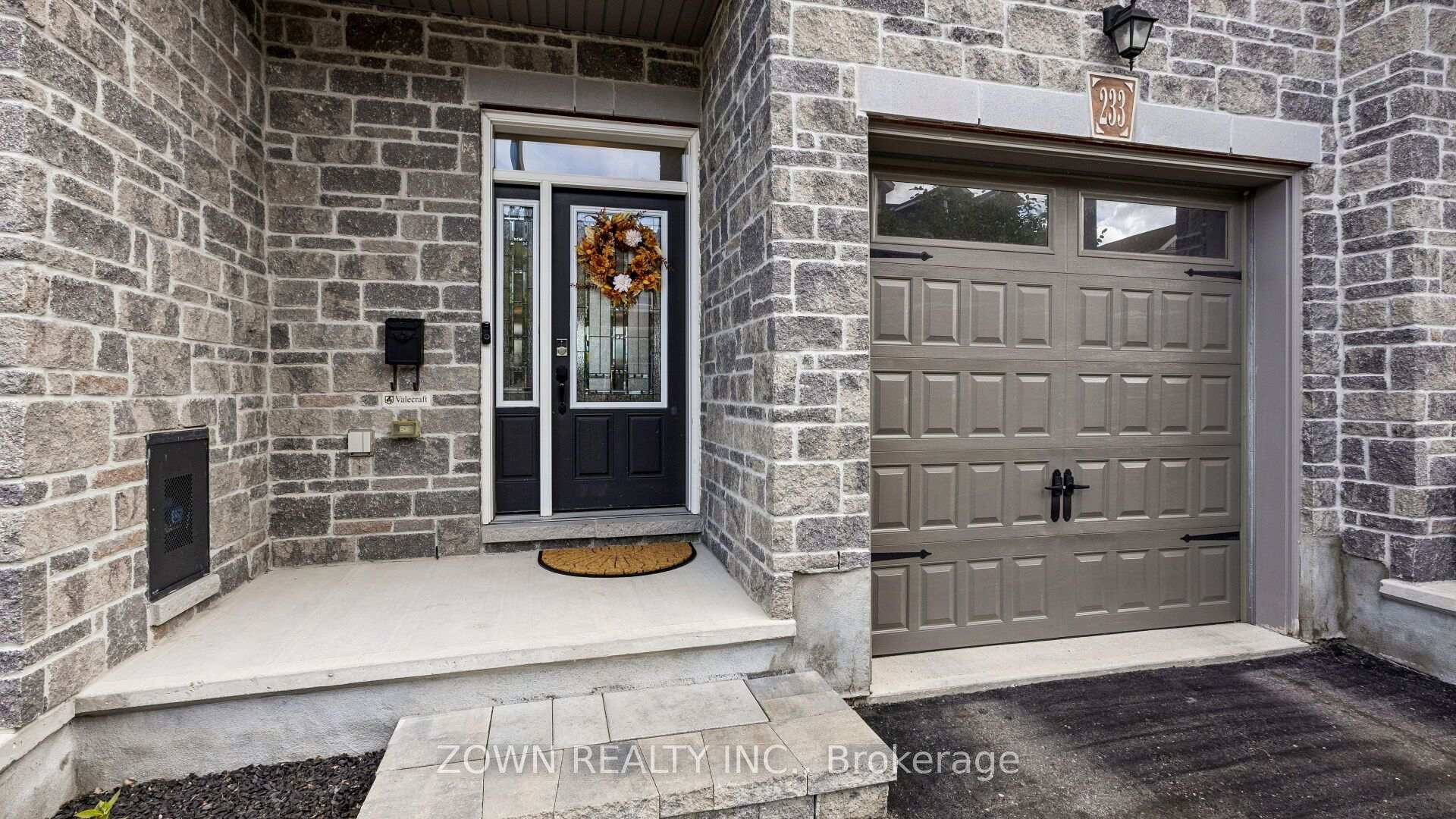 Photo 28 of 233 Sittelle Private, Ottawa, Fallingbrook/Gardenway South — HOMEH