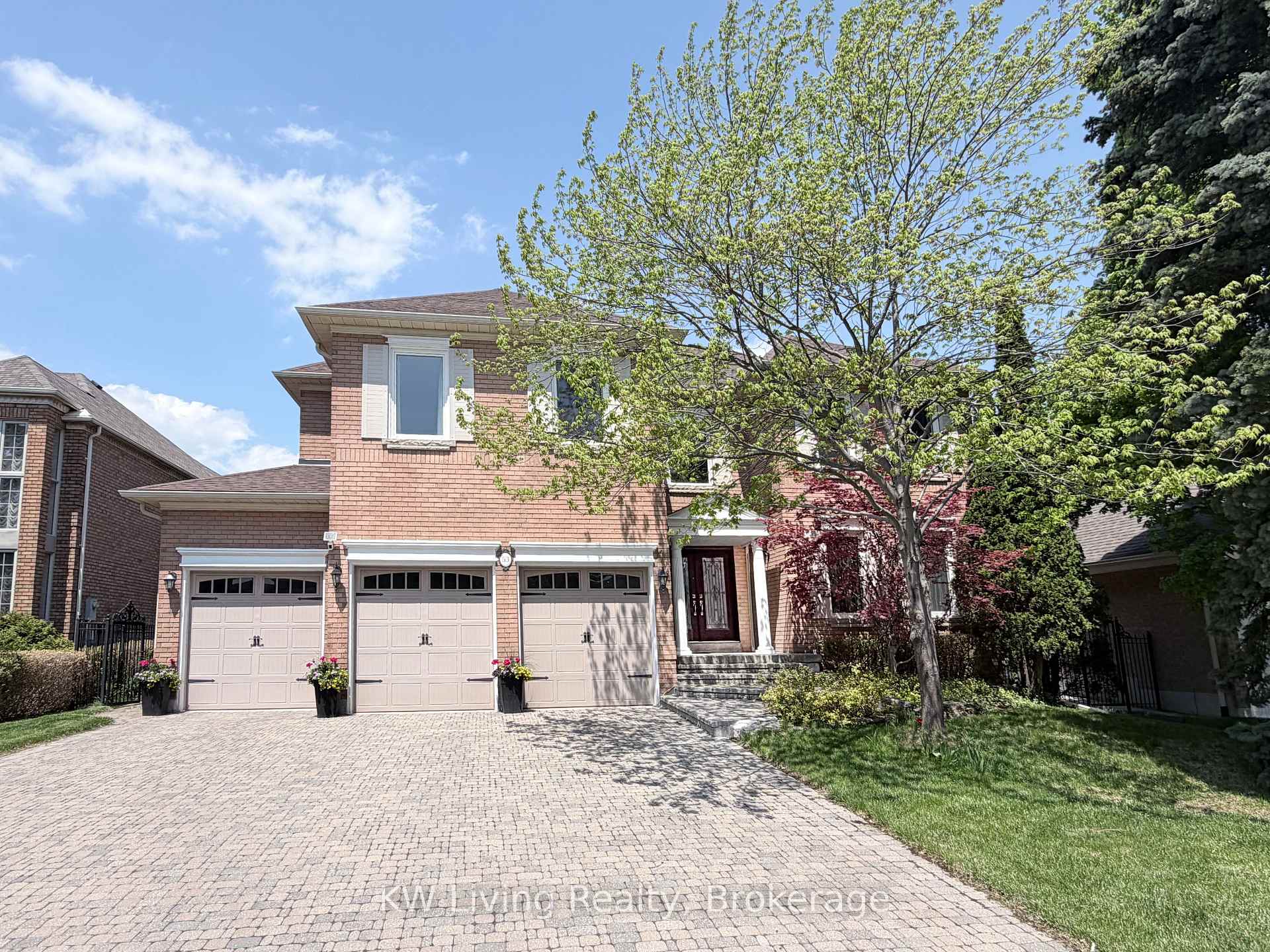 Photo 2 of 53 Brookshill Crescent, Richmond Hill, Bayview Hill — HOMEH