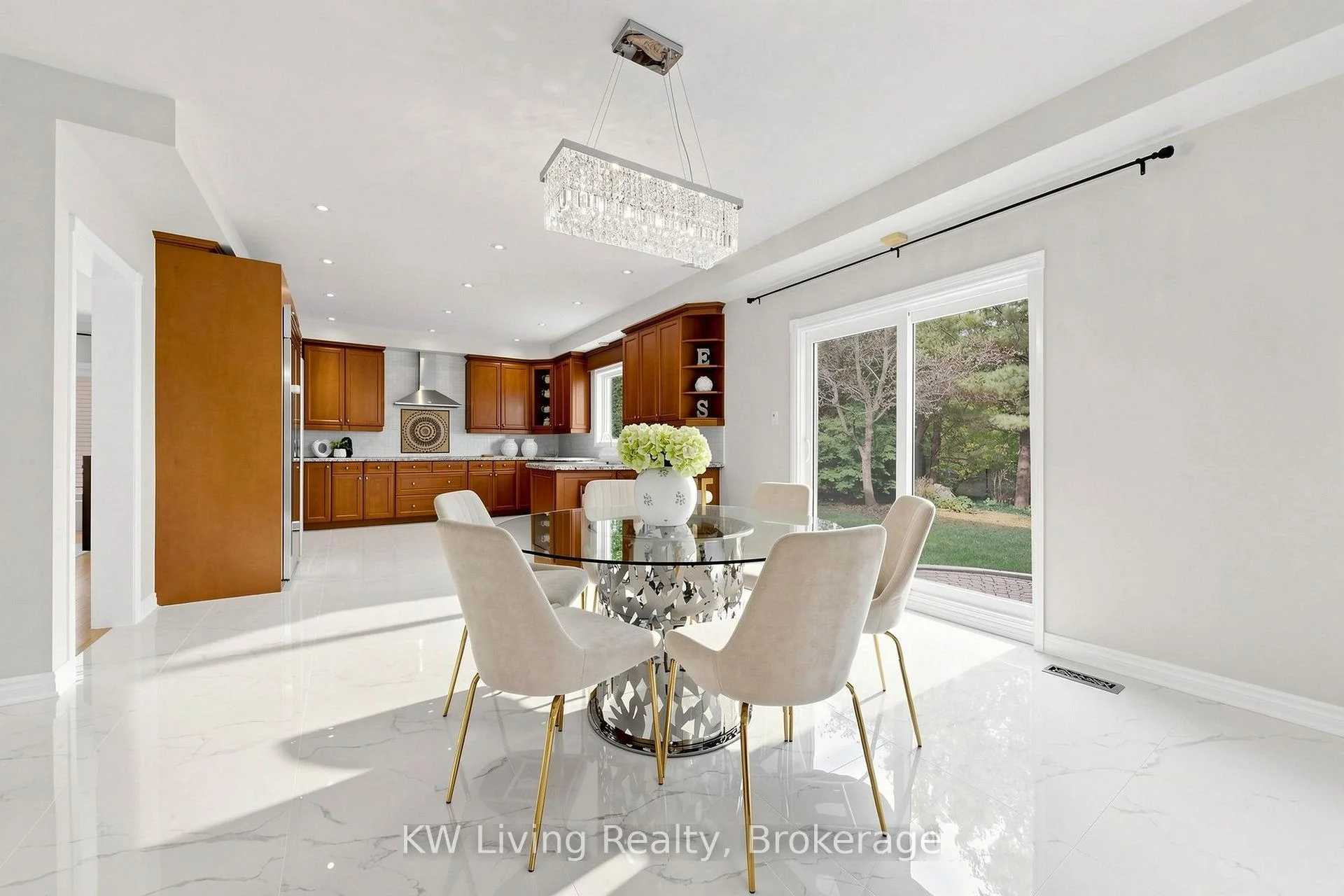 Photo 33 of 53 Brookshill Crescent, Richmond Hill, Bayview Hill — HOMEH