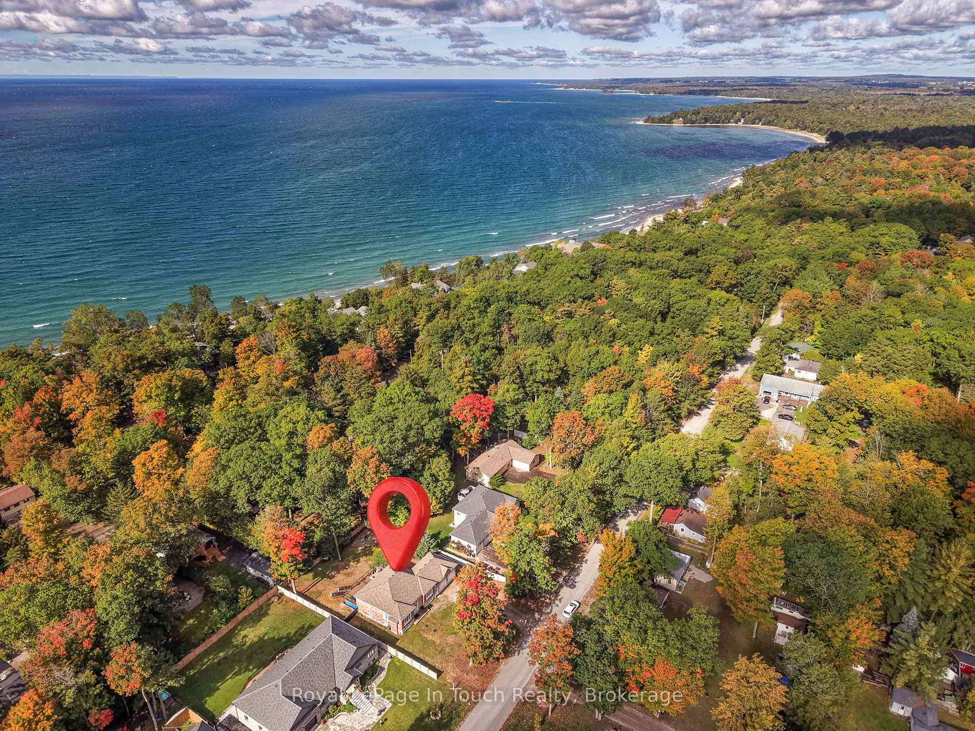 Photo 8 of 58 Oliver Drive, Tiny, Rural Tiny — HOMEH