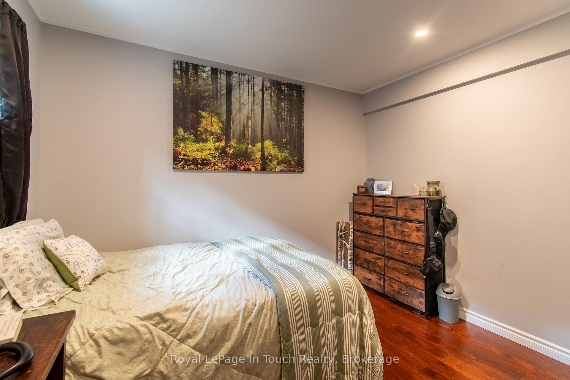 Photo 32 of 58 Oliver Drive, Tiny, Rural Tiny — HOMEH