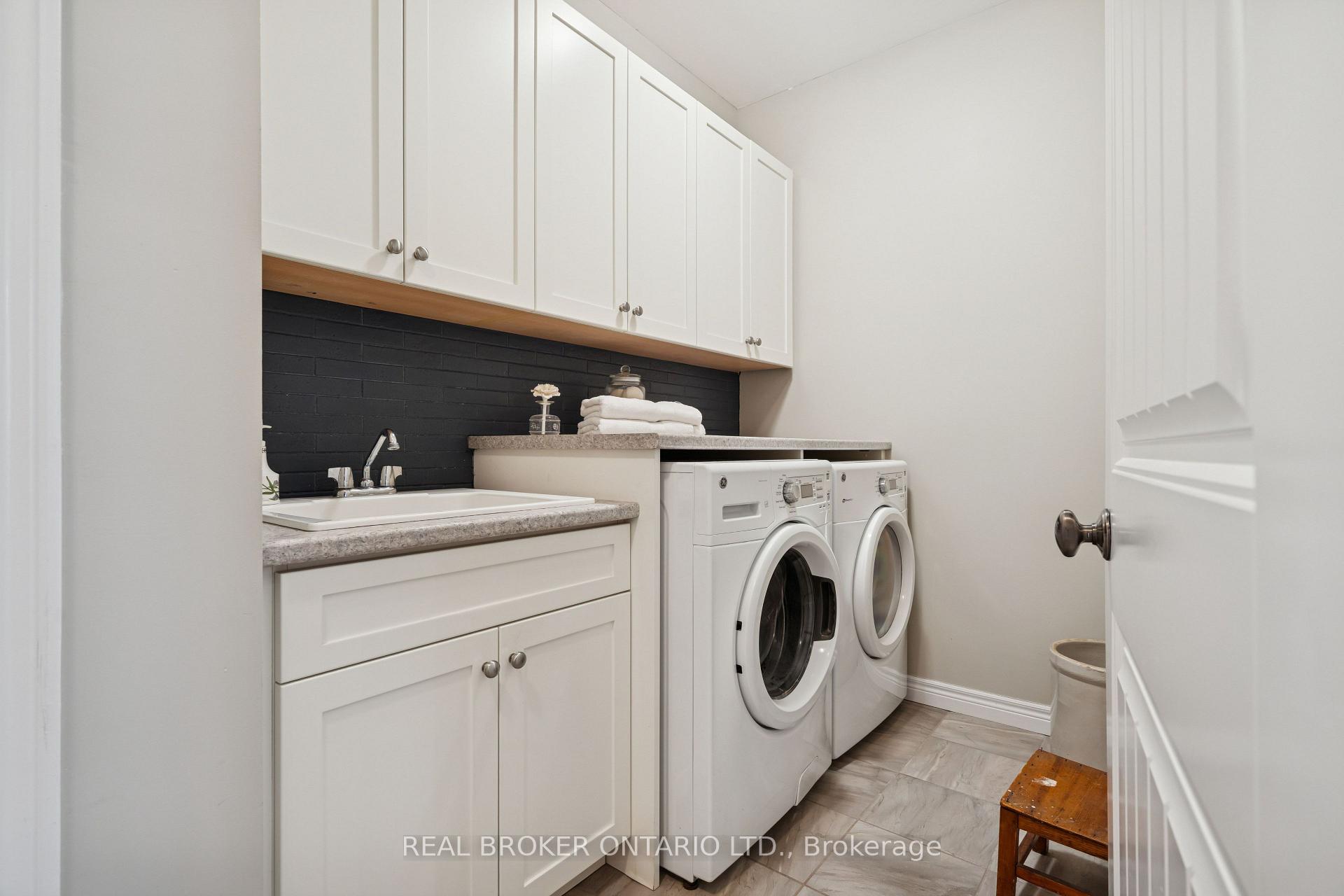 Photo 12 of 10 Chestnut Drive, Guelph/Eramosa, Rockwood — HOMEH