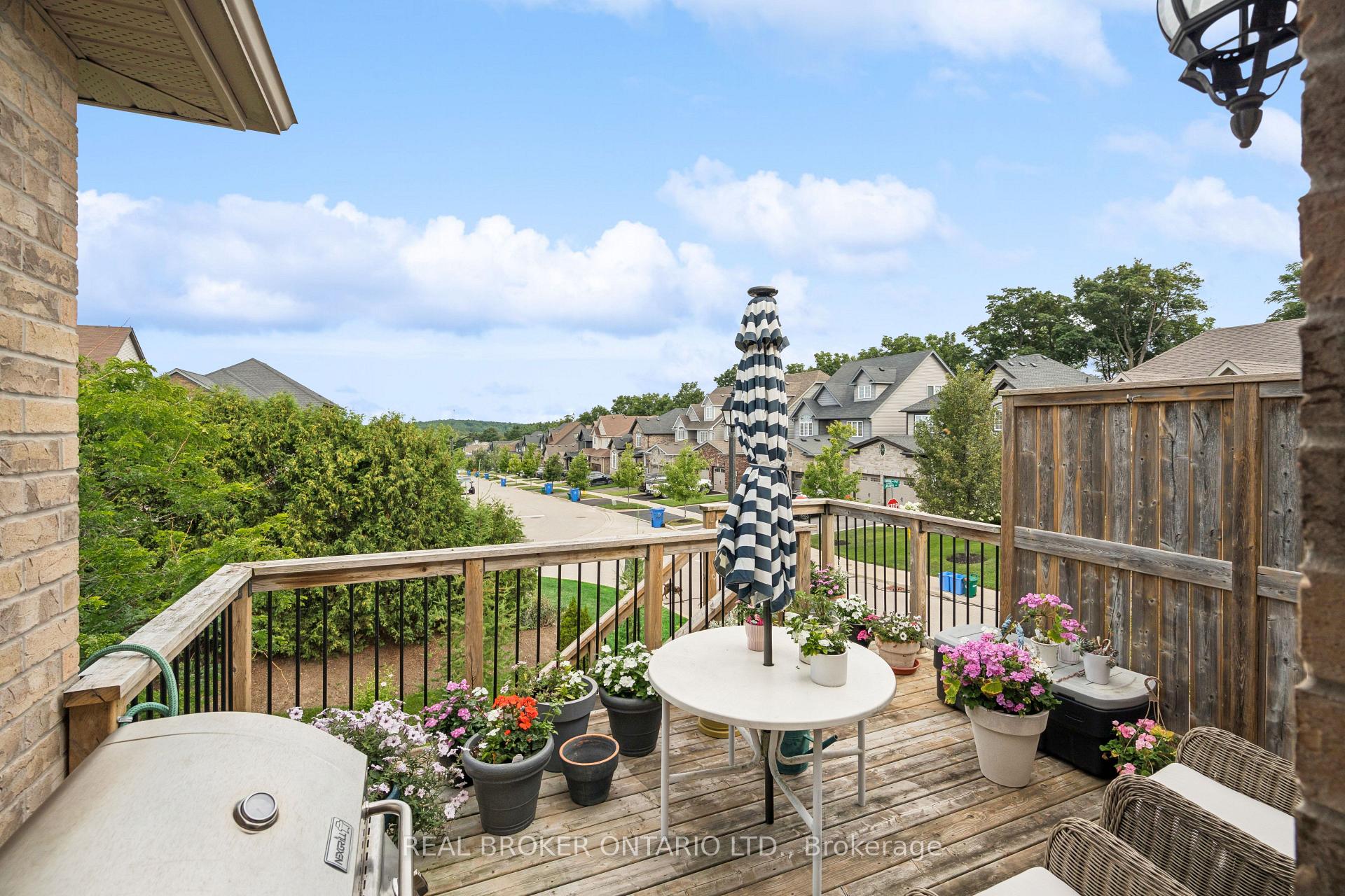Photo 37 of 10 Chestnut Drive, Guelph/Eramosa, Rockwood — HOMEH