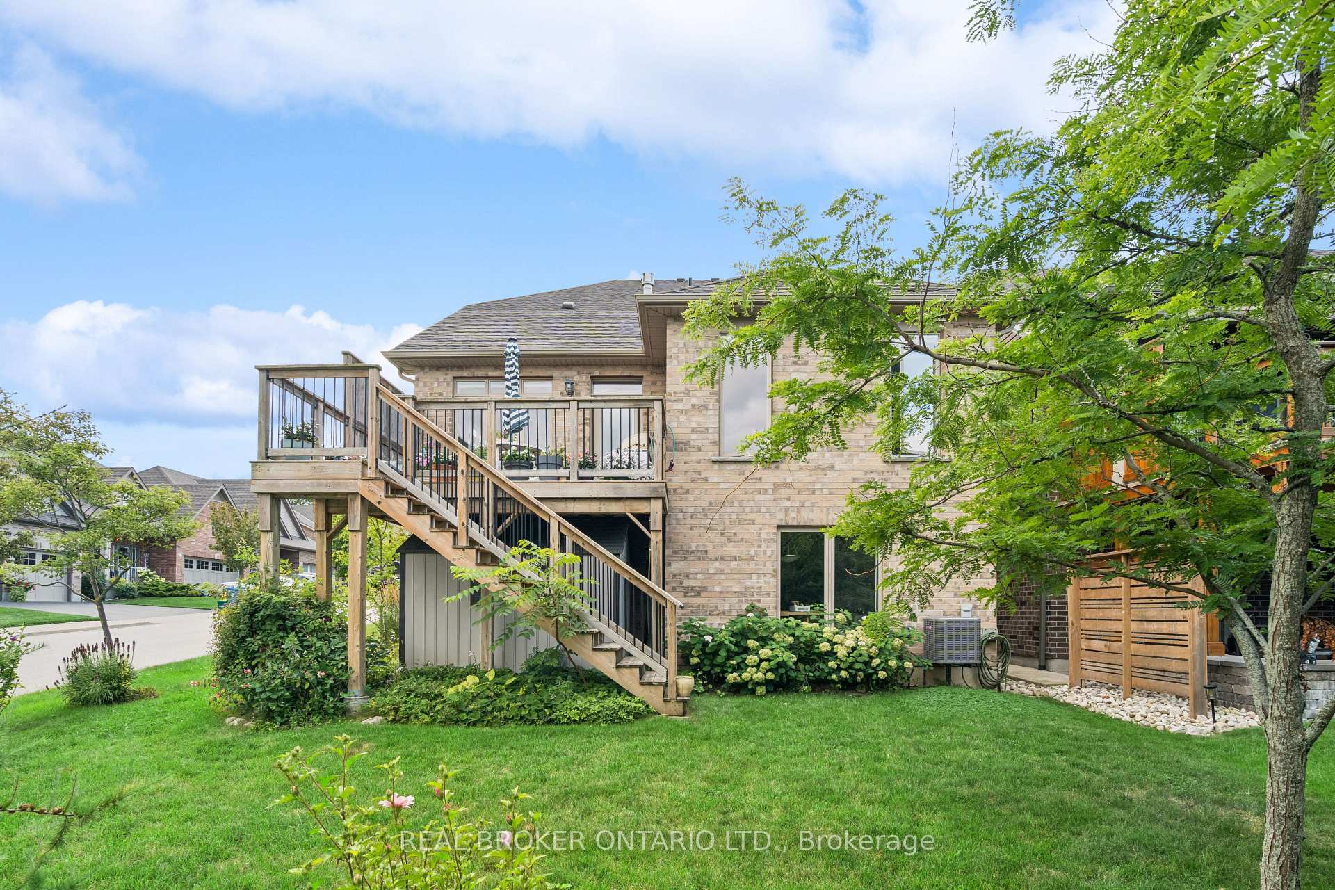 Photo 39 of 10 Chestnut Drive, Guelph/Eramosa, Rockwood — HOMEH