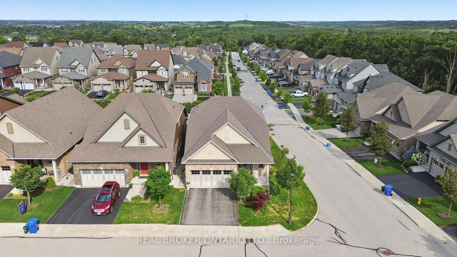 Photo 41 of 10 Chestnut Drive, Guelph/Eramosa, Rockwood — HOMEH