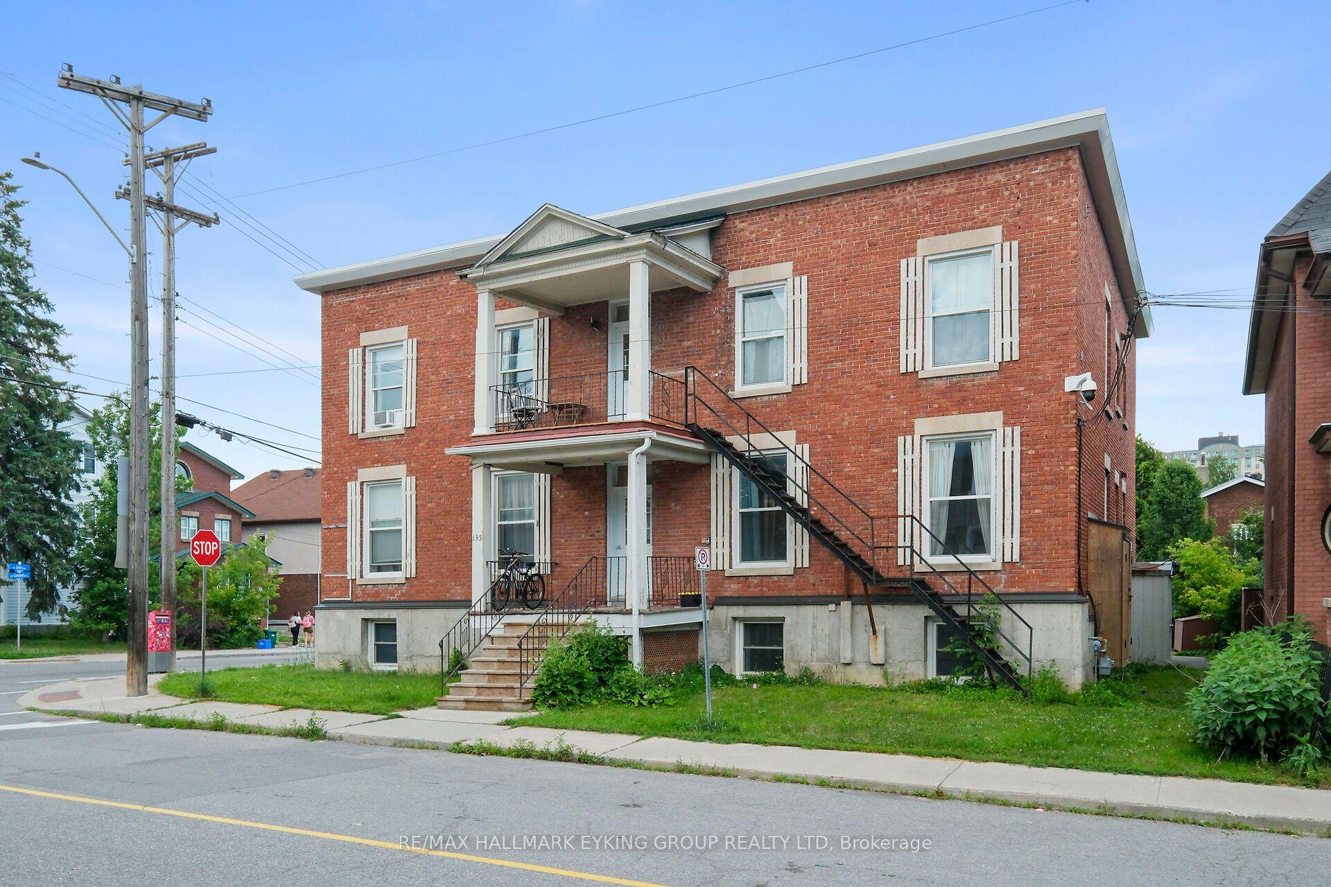 Photo 3 of Unit 3, 135 Concord Street S, Ottawa, Ottawa East — HOMEH