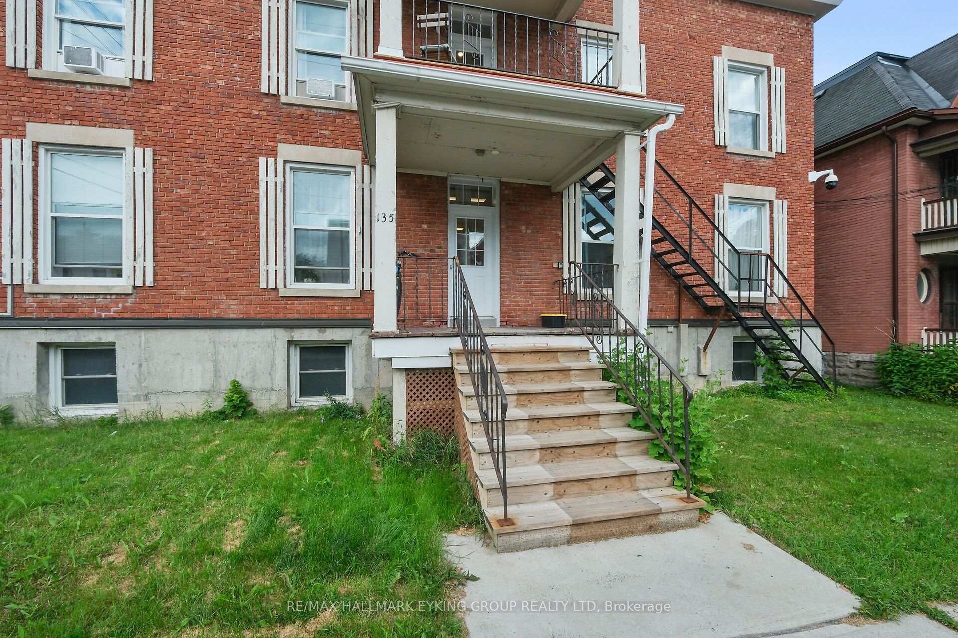Photo 6 of Unit 3, 135 Concord Street S, Ottawa, Ottawa East — HOMEH