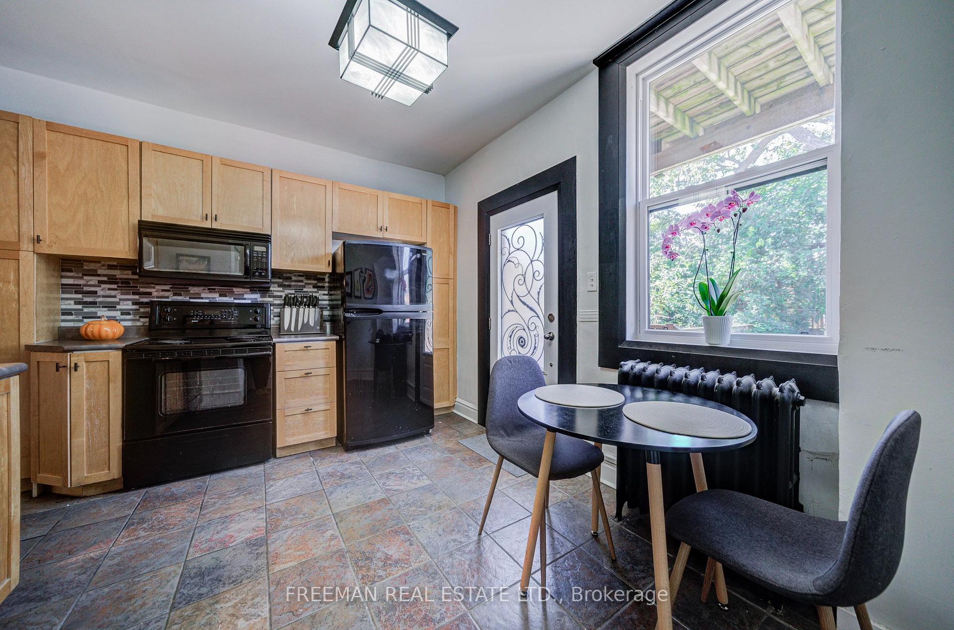 Photo 14 of 468 Markham Street, Toronto, Palmerston-Little Italy — HOMEH
