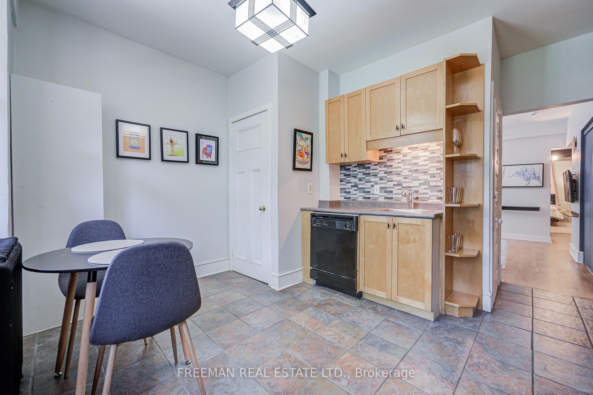 Photo 15 of 468 Markham Street, Toronto, Palmerston-Little Italy — HOMEH