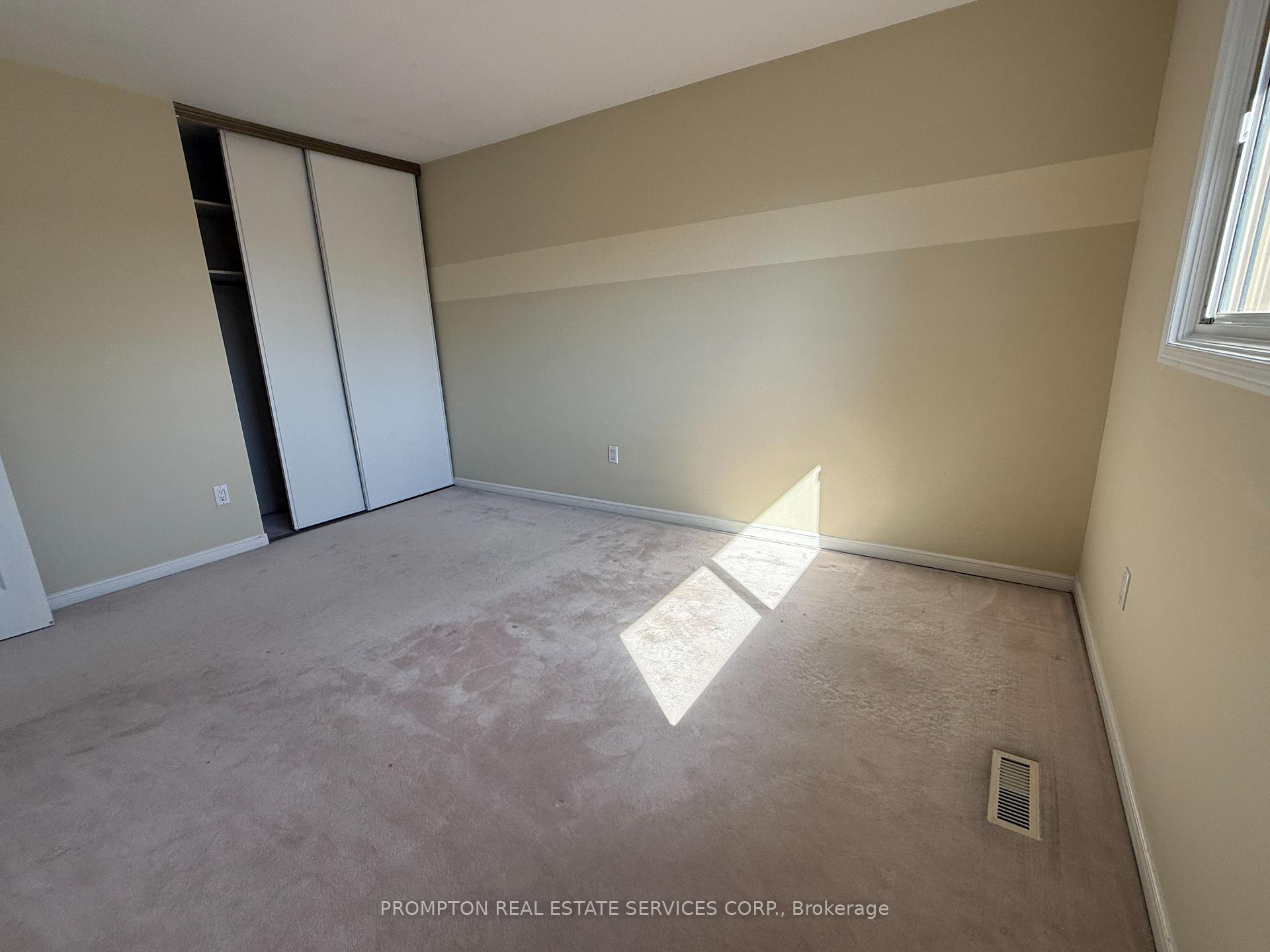 Photo 13 of Unit 42, 270 Timberbank Boulevard, Scarborough, L'Amoreaux — HOMEH