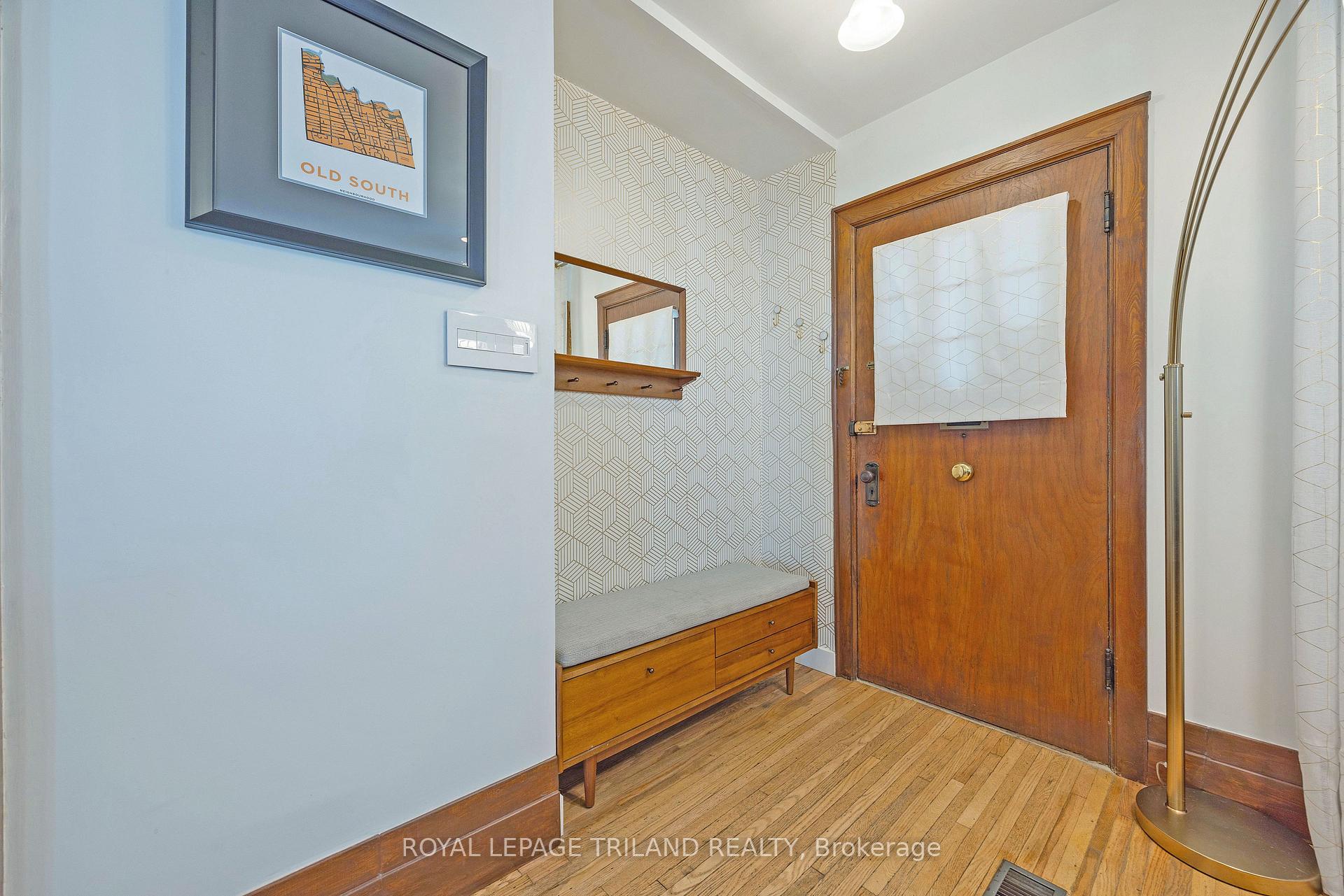 Photo 5 of 8 McKenzie Avenue, London, South F — HOMEH
