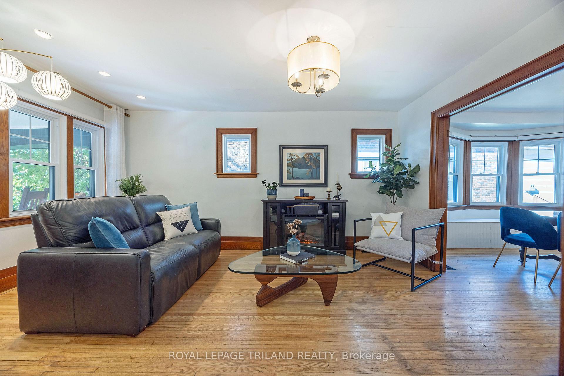 Photo 8 of 8 McKenzie Avenue, London, South F — HOMEH