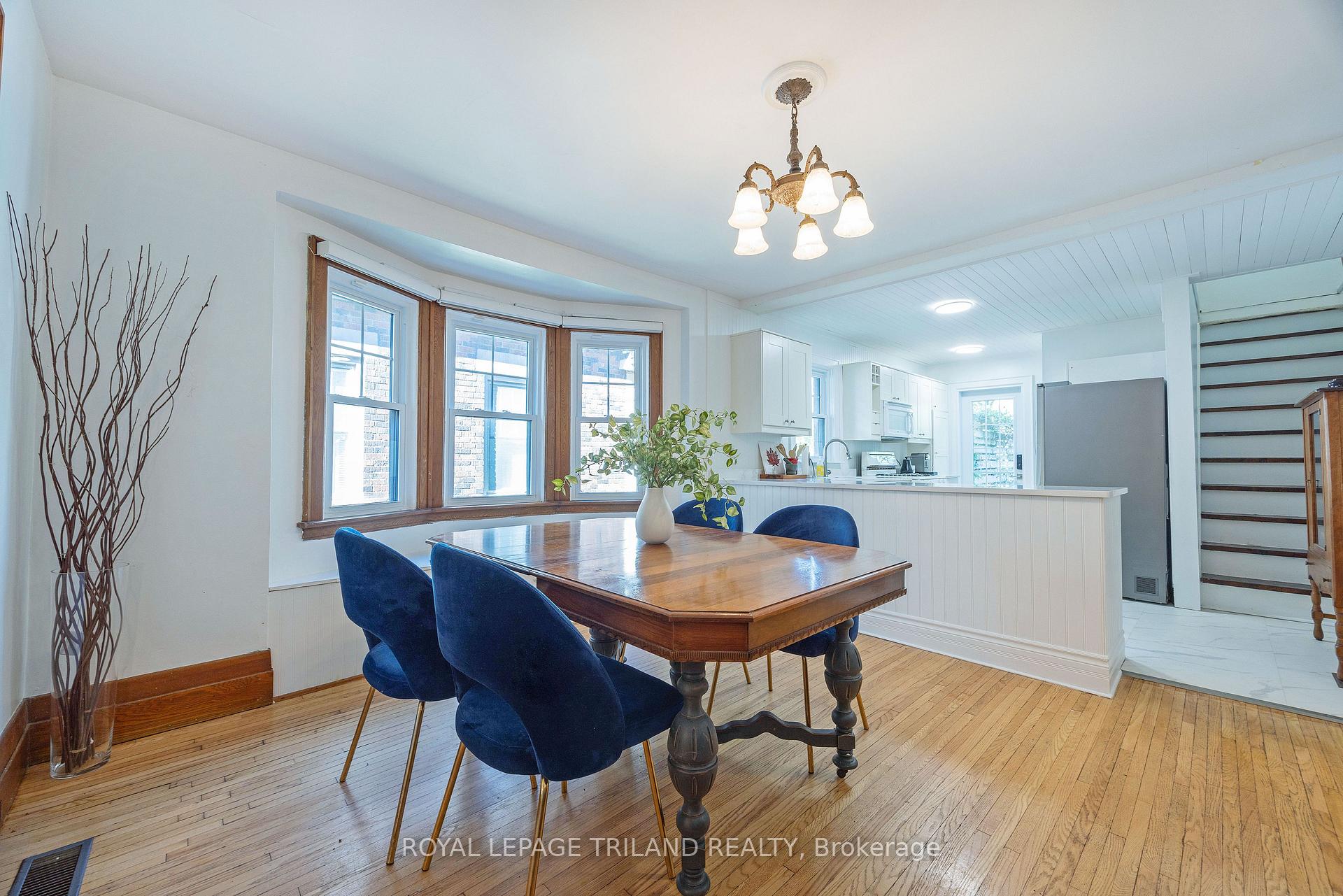 Photo 11 of 8 McKenzie Avenue, London, South F — HOMEH