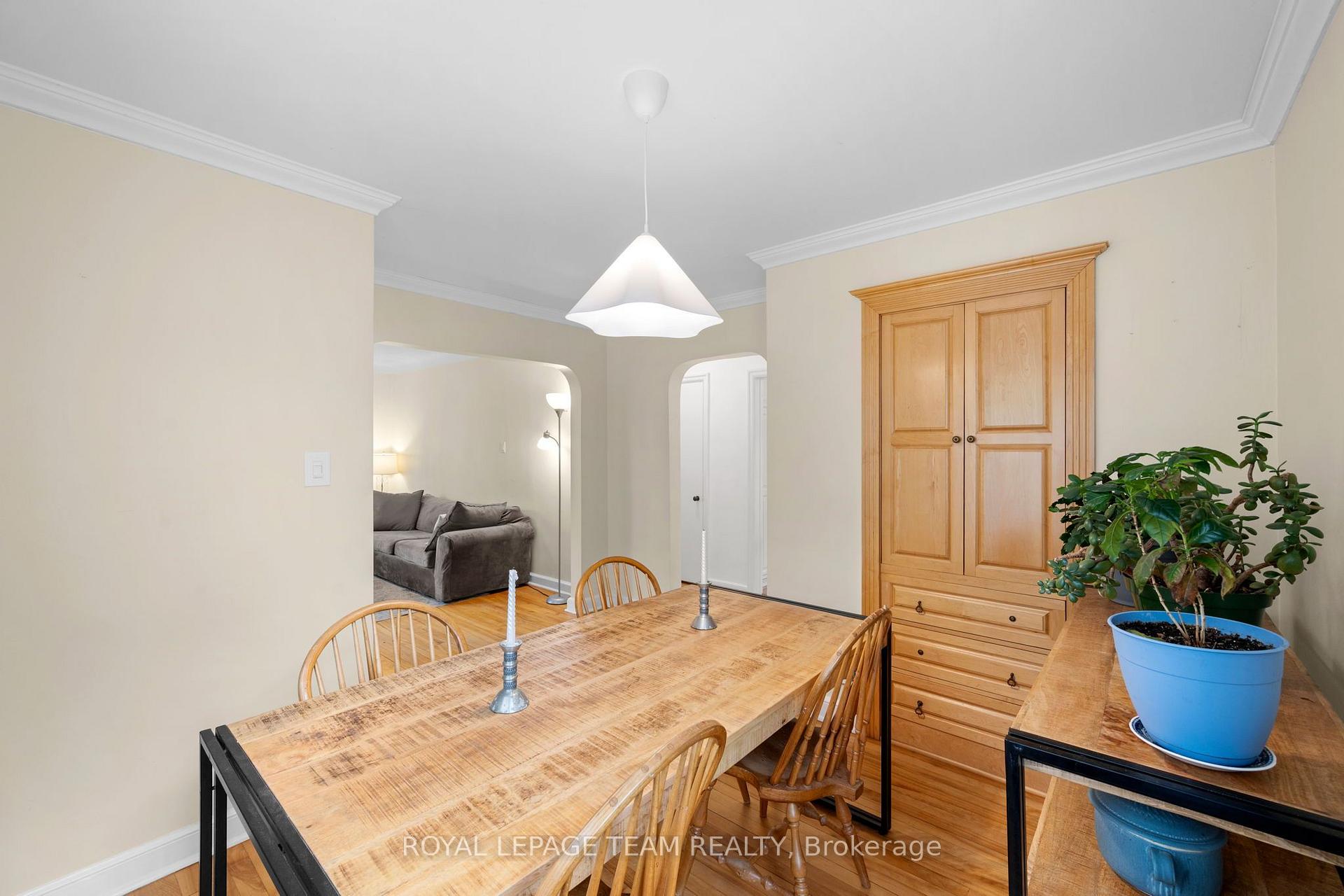 Photo 11 of 1272 Livingstone Avenue, Ottawa, Alta Vista — HOMEH