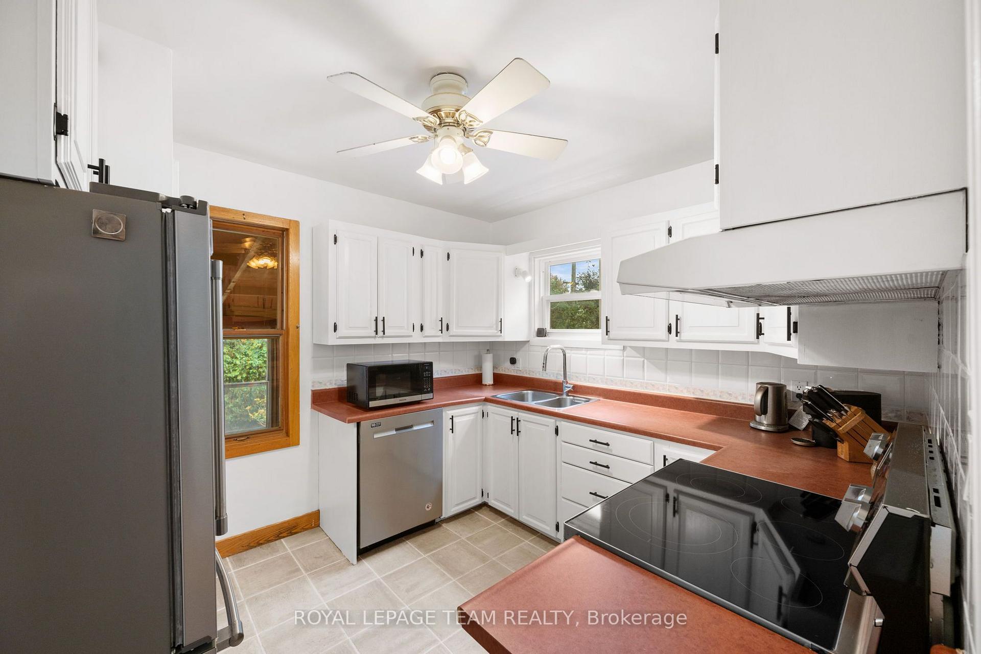 Photo 13 of 1272 Livingstone Avenue, Ottawa, Alta Vista — HOMEH