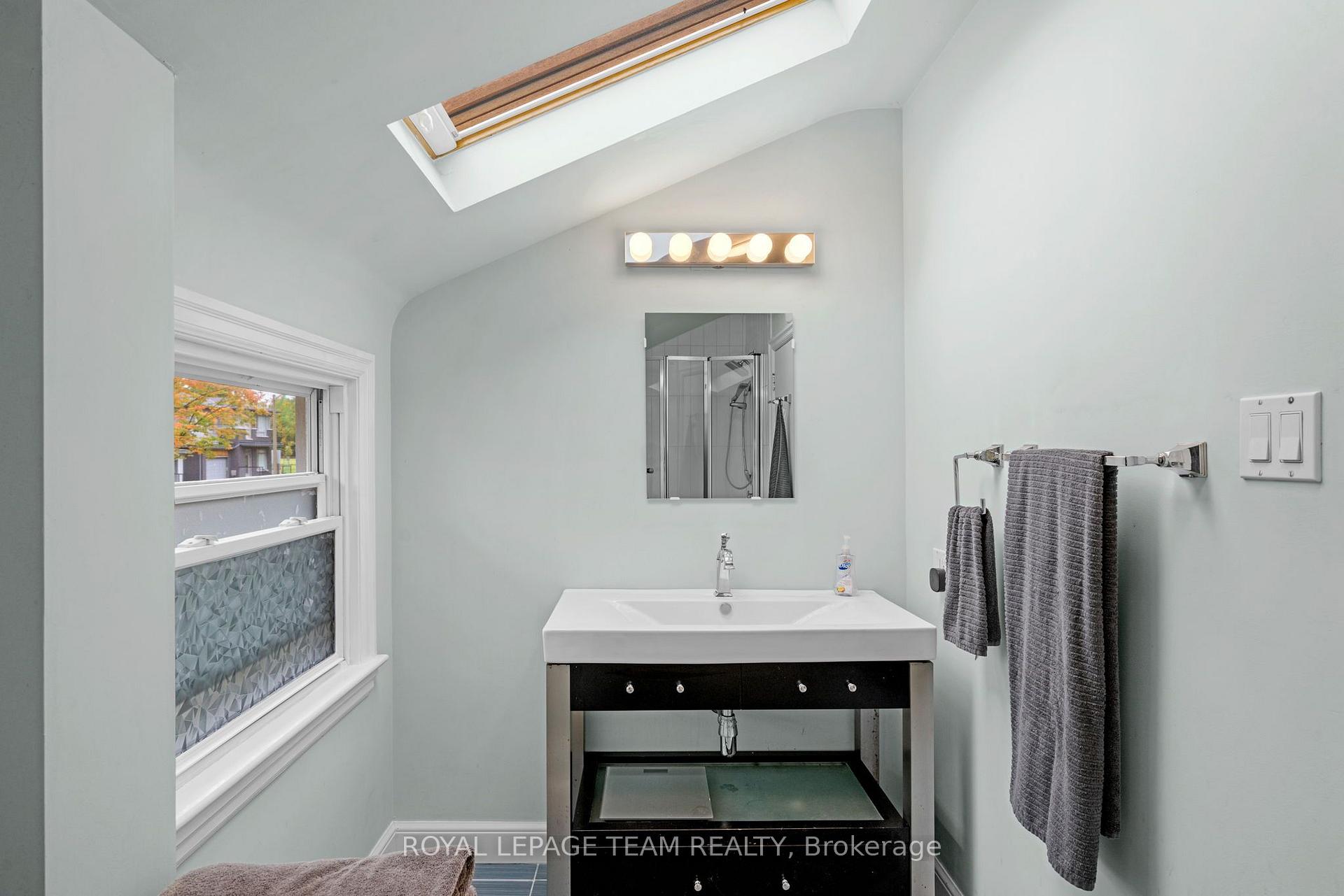 Photo 31 of 1272 Livingstone Avenue, Ottawa, Alta Vista — HOMEH
