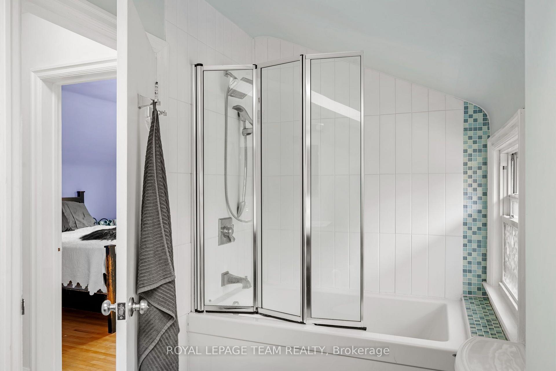 Photo 32 of 1272 Livingstone Avenue, Ottawa, Alta Vista — HOMEH
