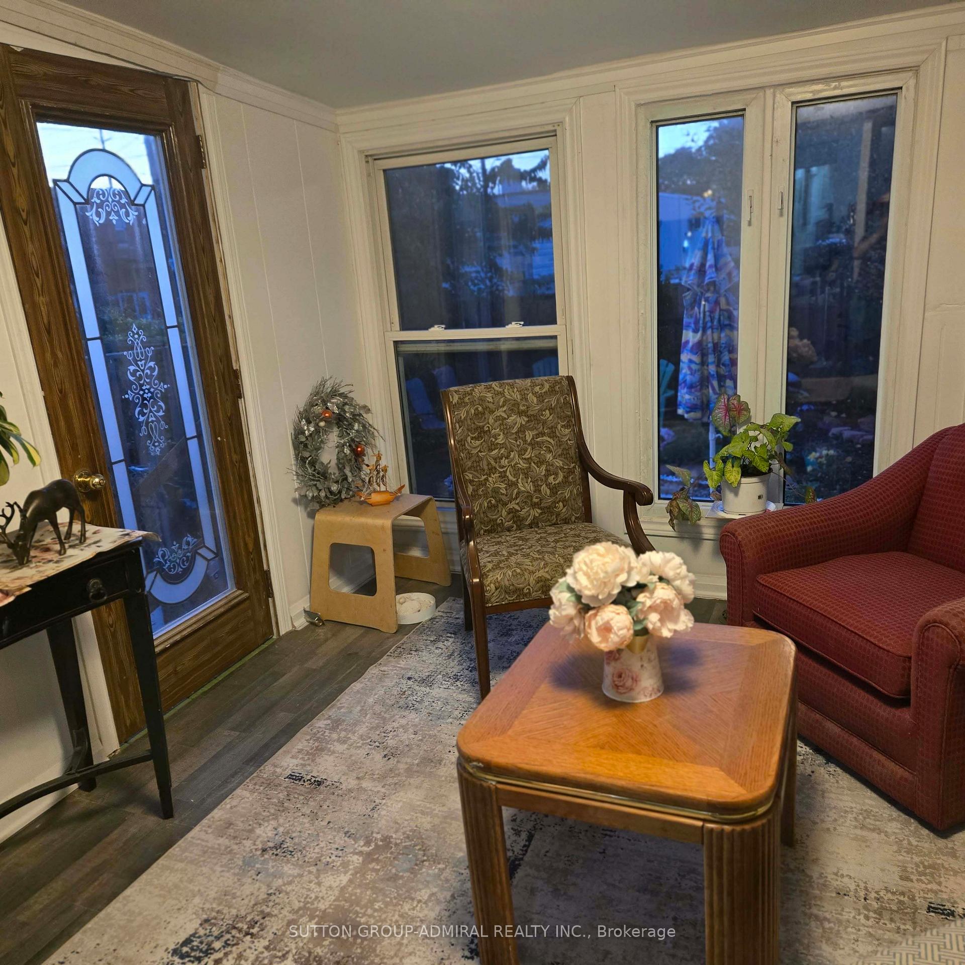 Photo 3 of 1648 Laing Street, Windsor — HOMEH