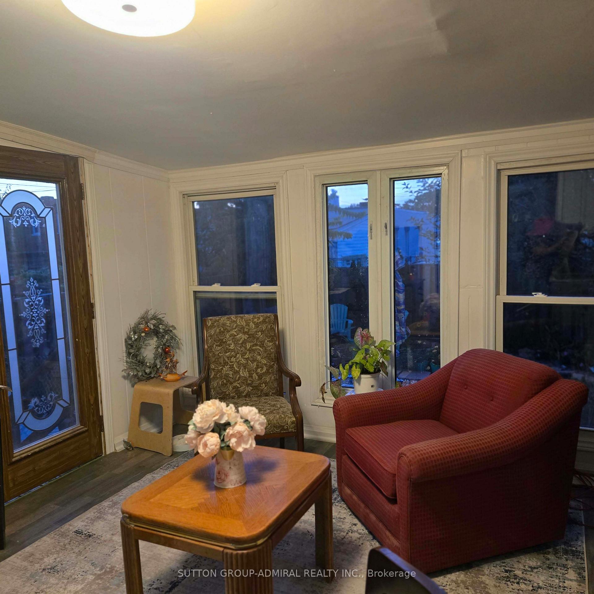 Photo 5 of 1648 Laing Street, Windsor — HOMEH