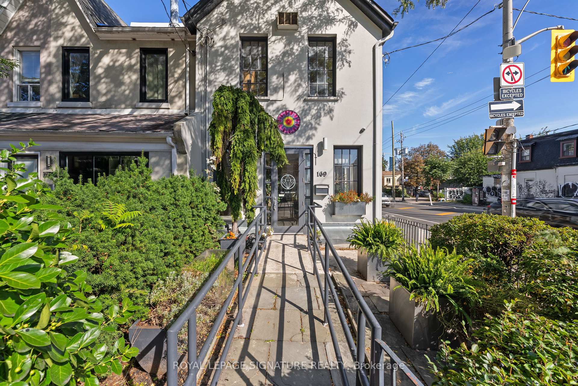 Photo 4 of 154 Harbord Street, Toronto, The Annex — HOMEH