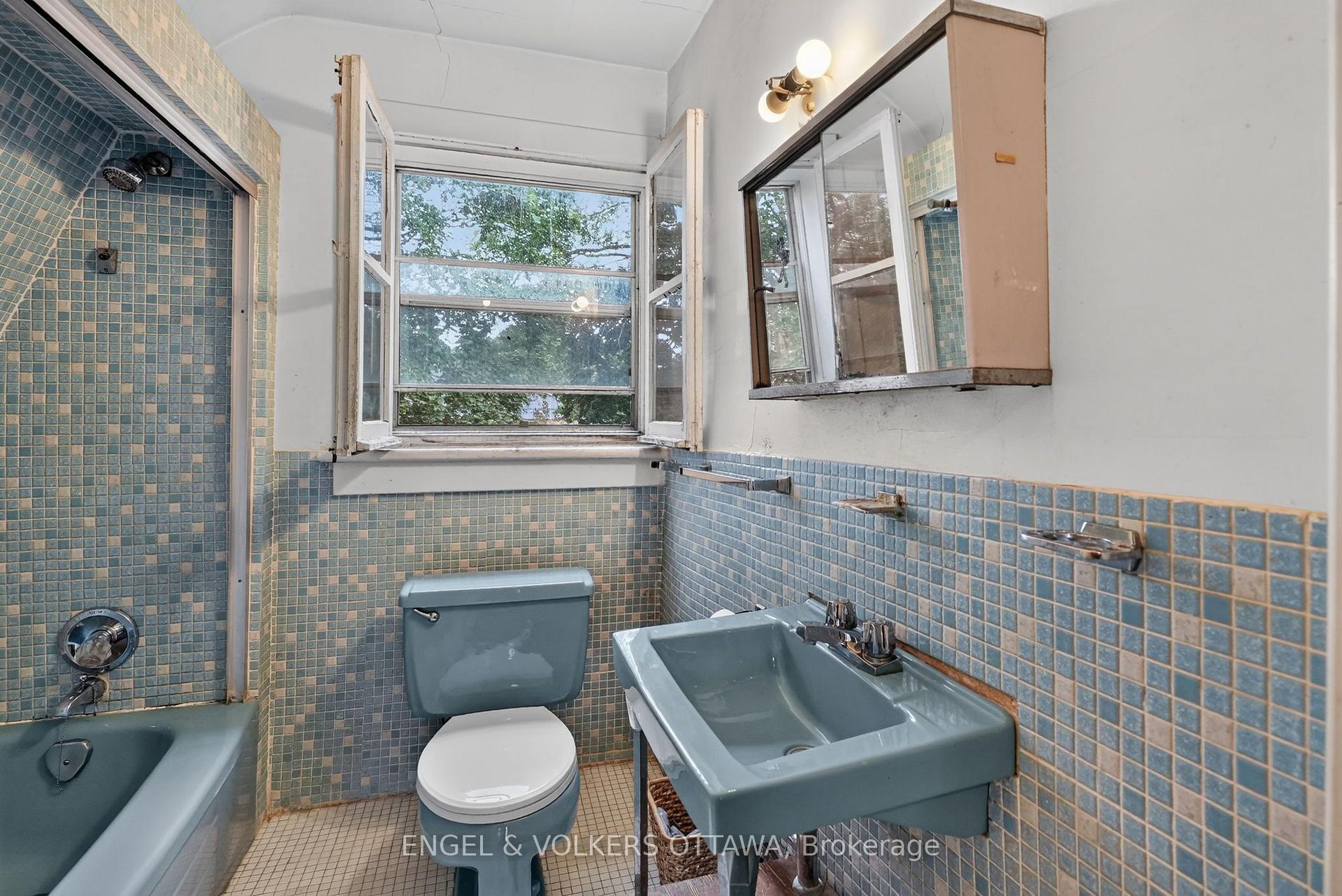 Photo 14 of 9 Geneva Street, Ottawa, Ottawa West — HOMEH