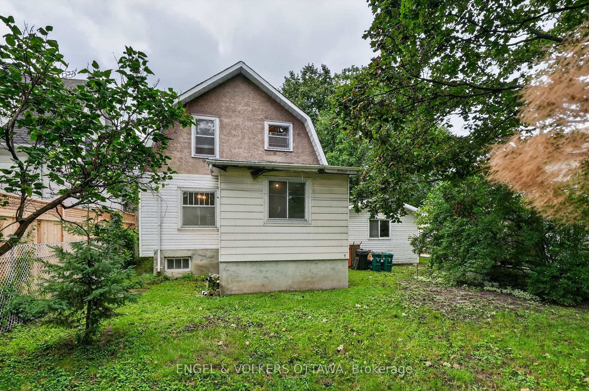 Photo 21 of 9 Geneva Street, Ottawa, Ottawa West — HOMEH
