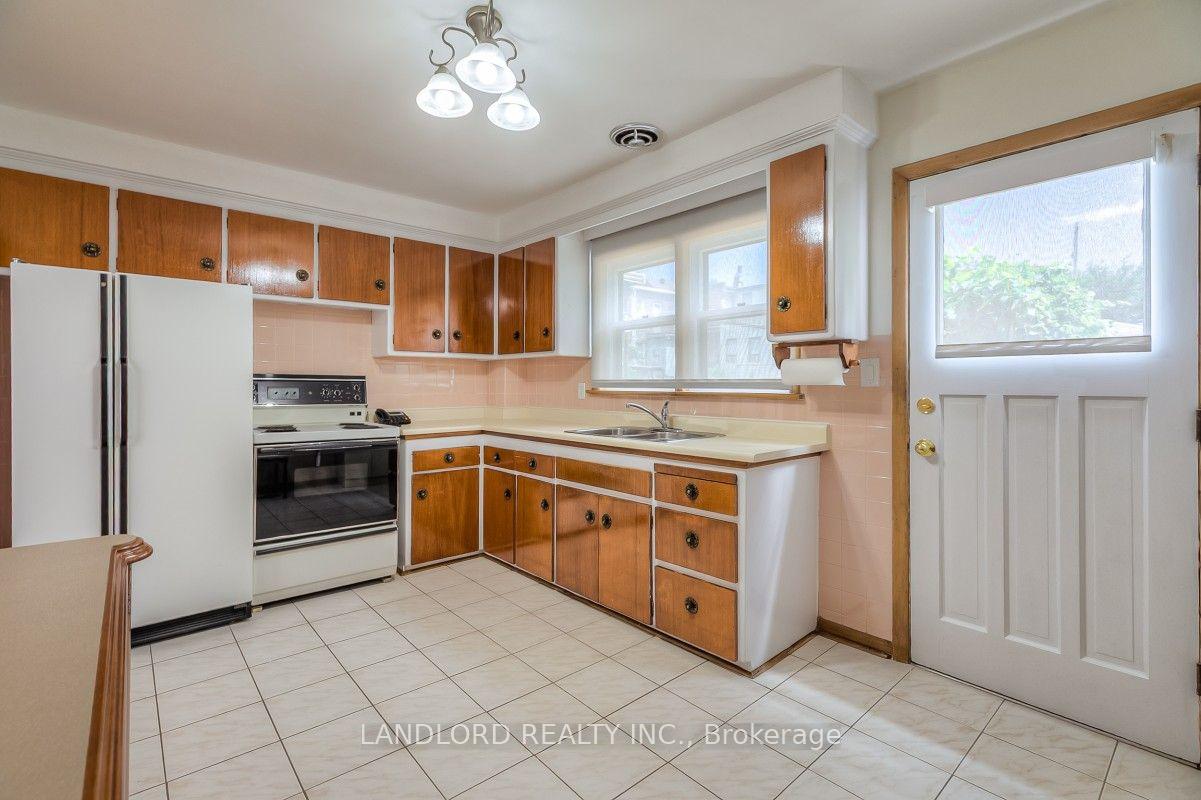 Photo 8 of 85 Greenlaw Avenue, Toronto, Corso Italia-Davenport — HOMEH